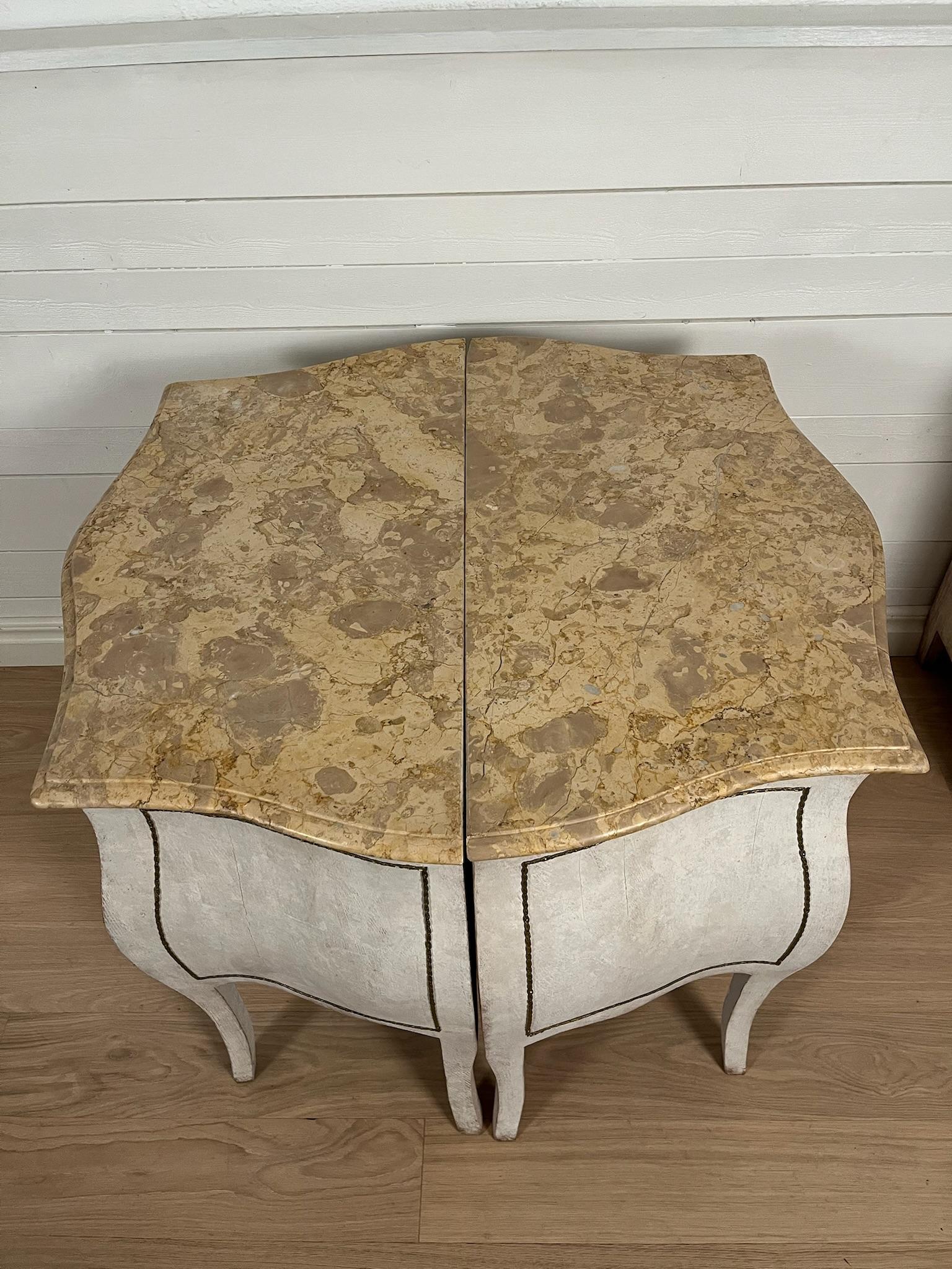 Pair of Rococo bombe commodes / Nightstands - 20th Century 5