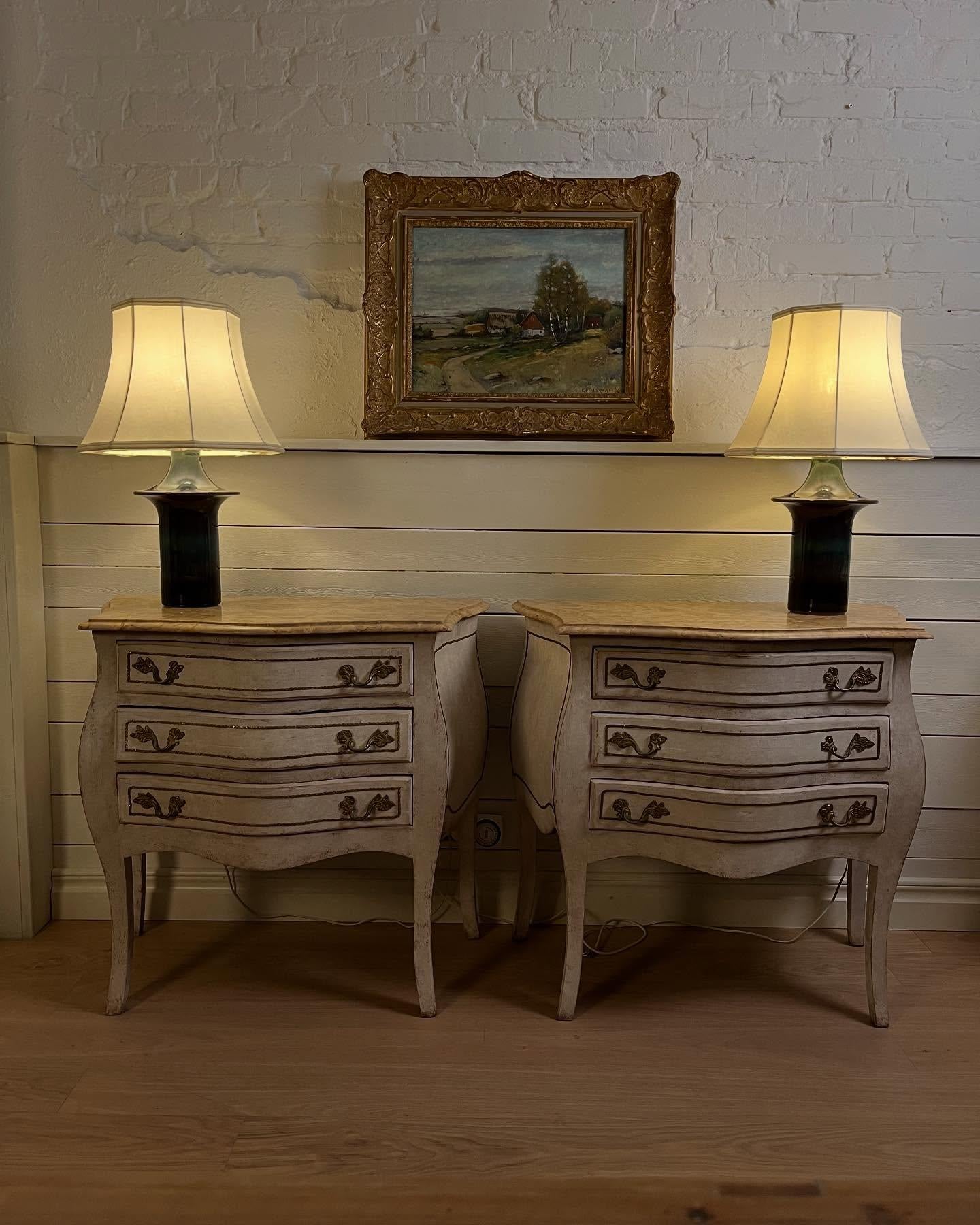 Pair of Rococo bombe commodes / Nightstands - 20th Century 6