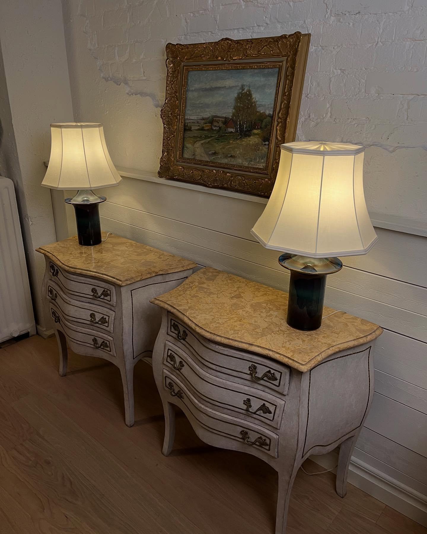 Pair of Rococo bombe commodes / Nightstands - 20th Century 7