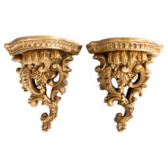 Coppia di mensole da parete dorate italiane in stile rococò, circa 1960 Coppia di mensole da parete dorate italiane in stile rococò, circa 1960