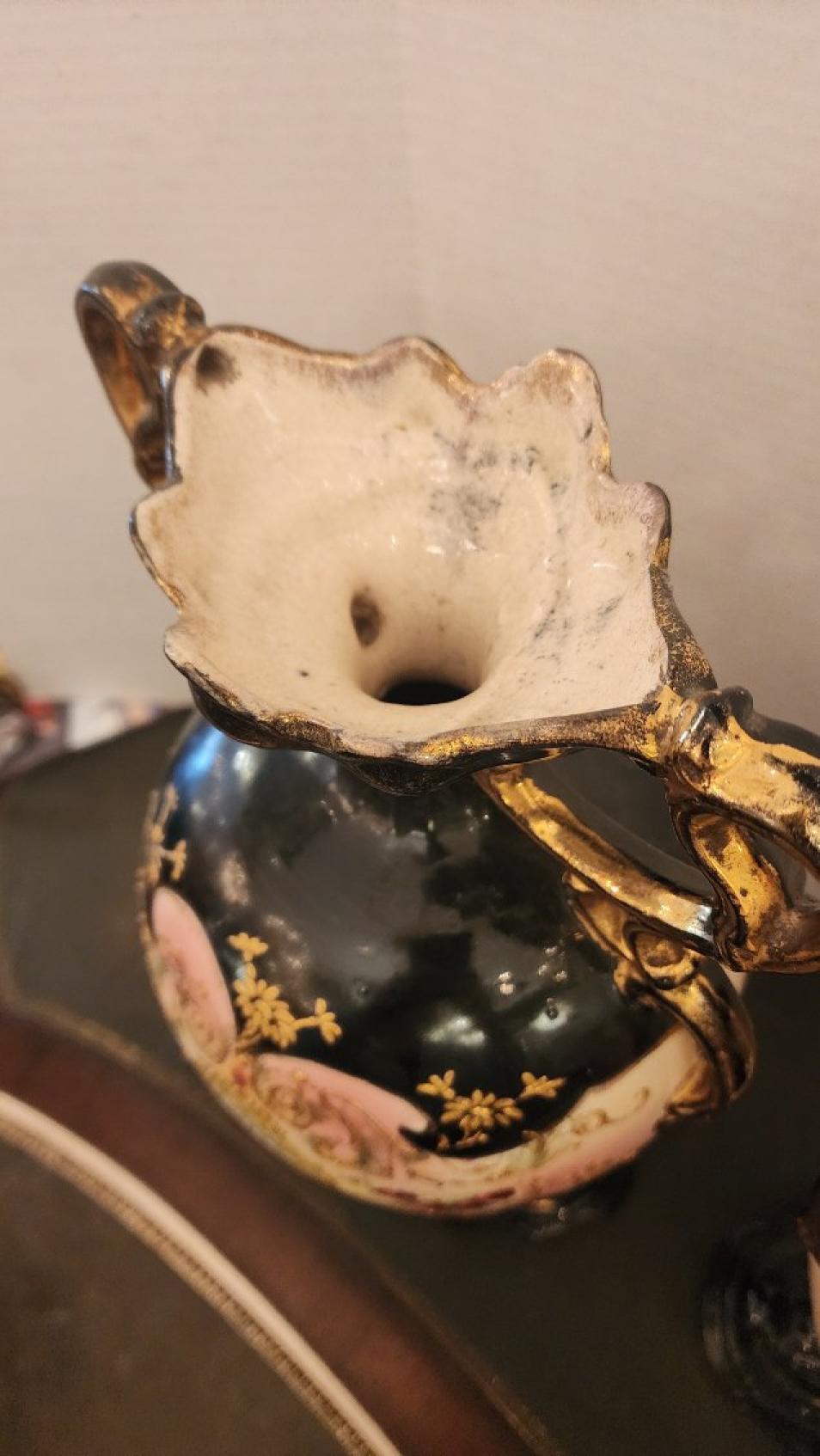 Coppia di urne in stile rococò in vendita 3