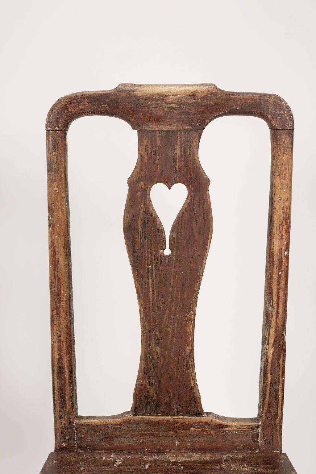 Sculpté à la main Paire de chaises d'appoint suédoises rococo en vente