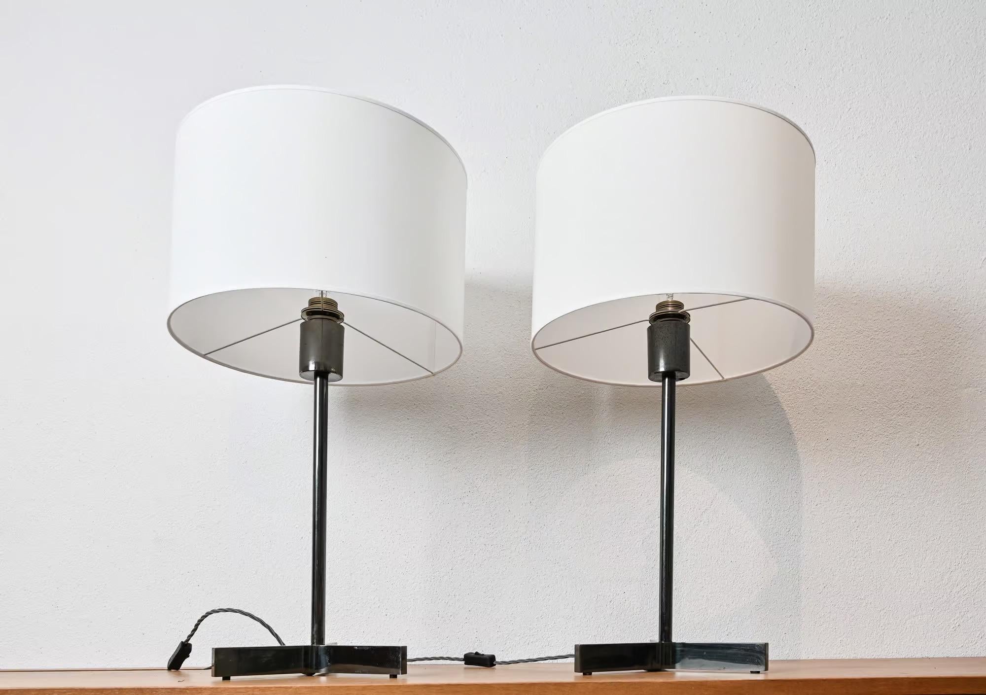 Paire de lampes de table Roger Fatus modèle 6111 par Disderot en vente 2