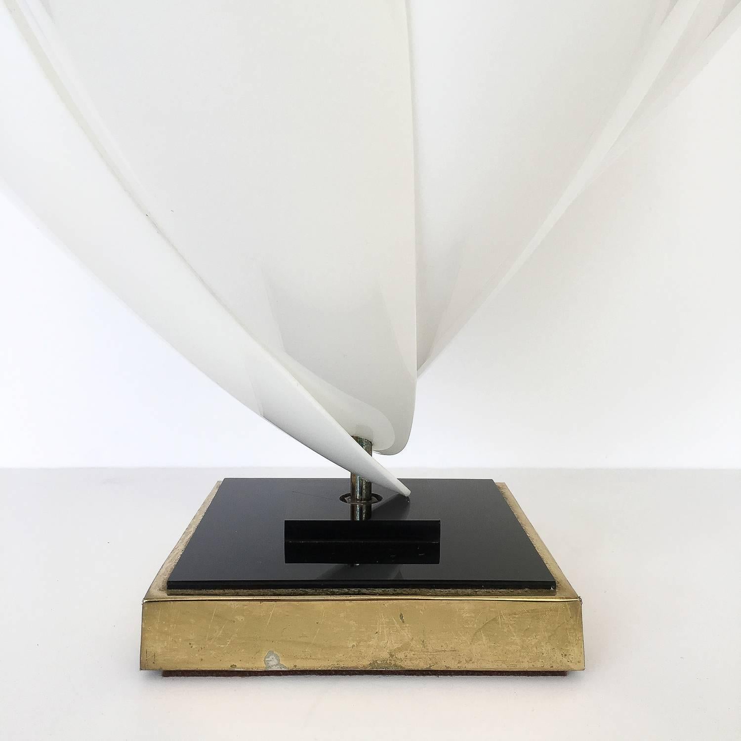 Pair of Roger Rougier Acrylic Twist Spiral Table Lamps 5