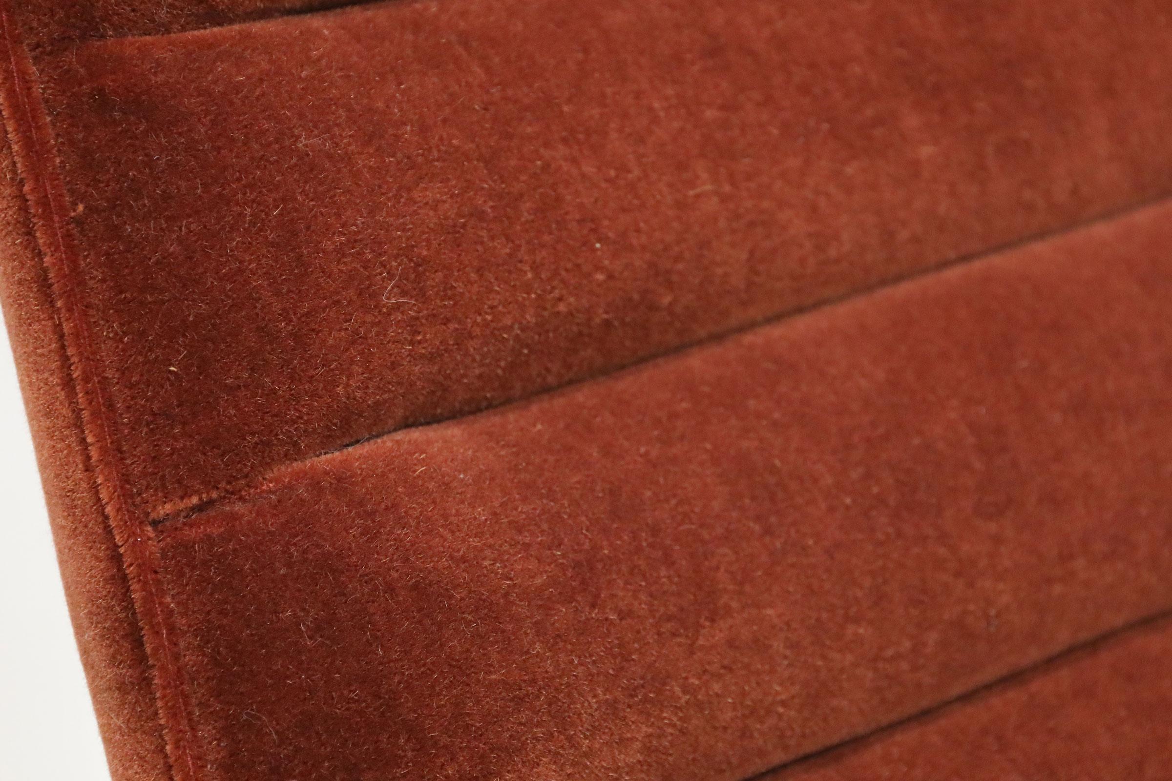Coppia di sedie a sbalzo di Roger Sprunger per Dunbar in mohair in vendita 2