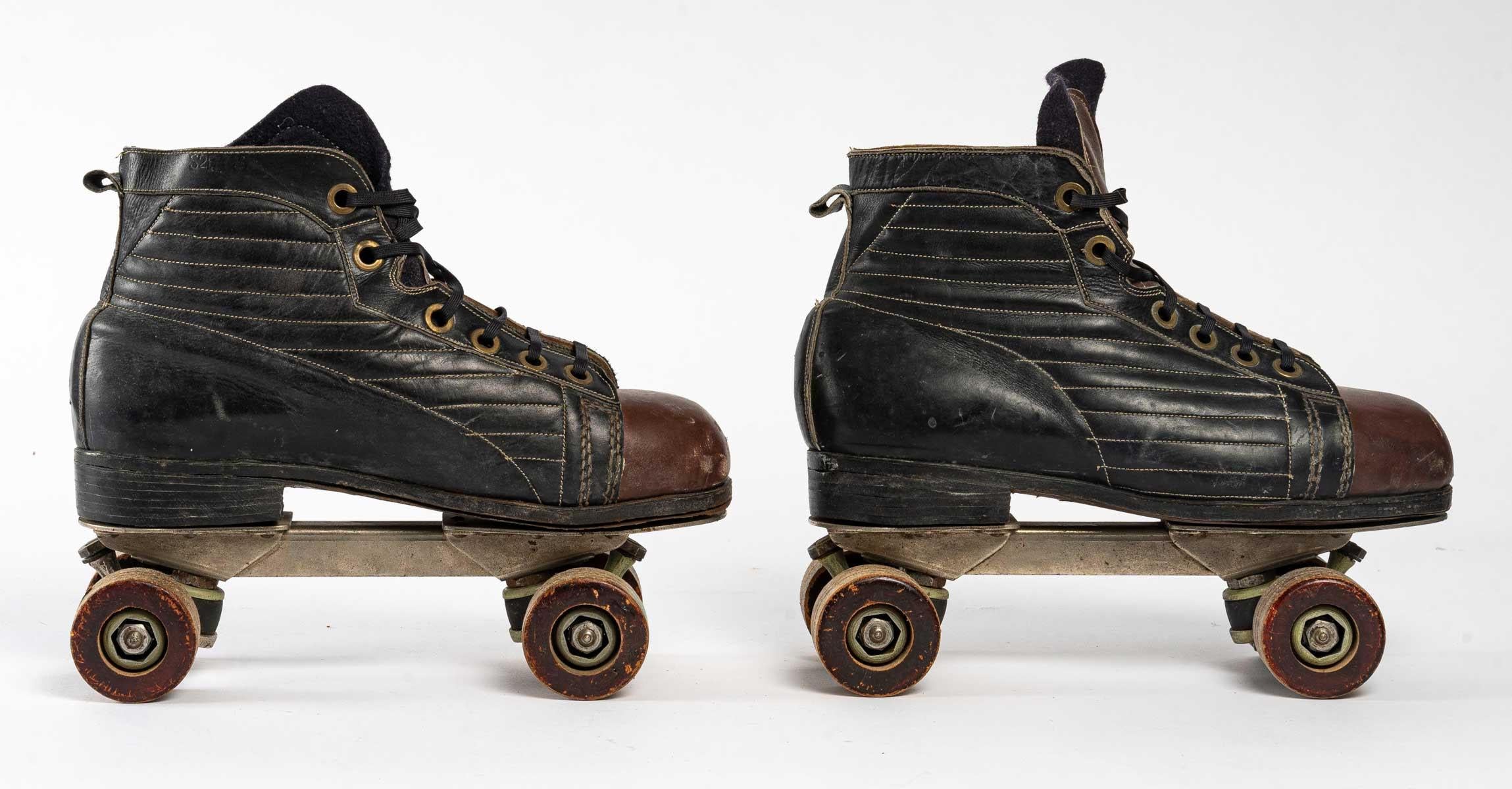 Pair of Rollerblades in Its Box, 1960s In Good Condition In Saint-Ouen, FR