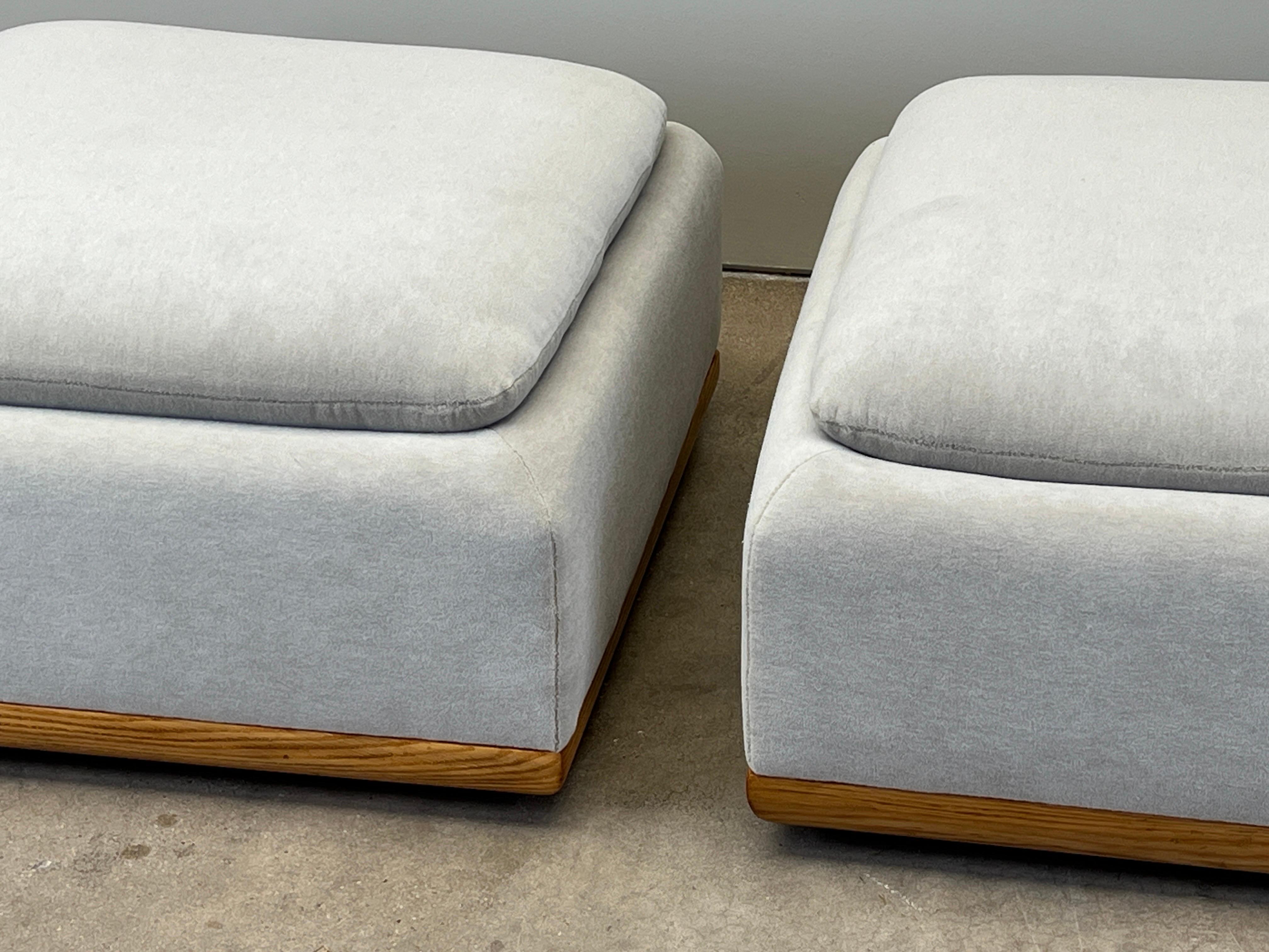 Paire d'ottomans Rolling par Edward Wormley pour Dunbar en vente 5