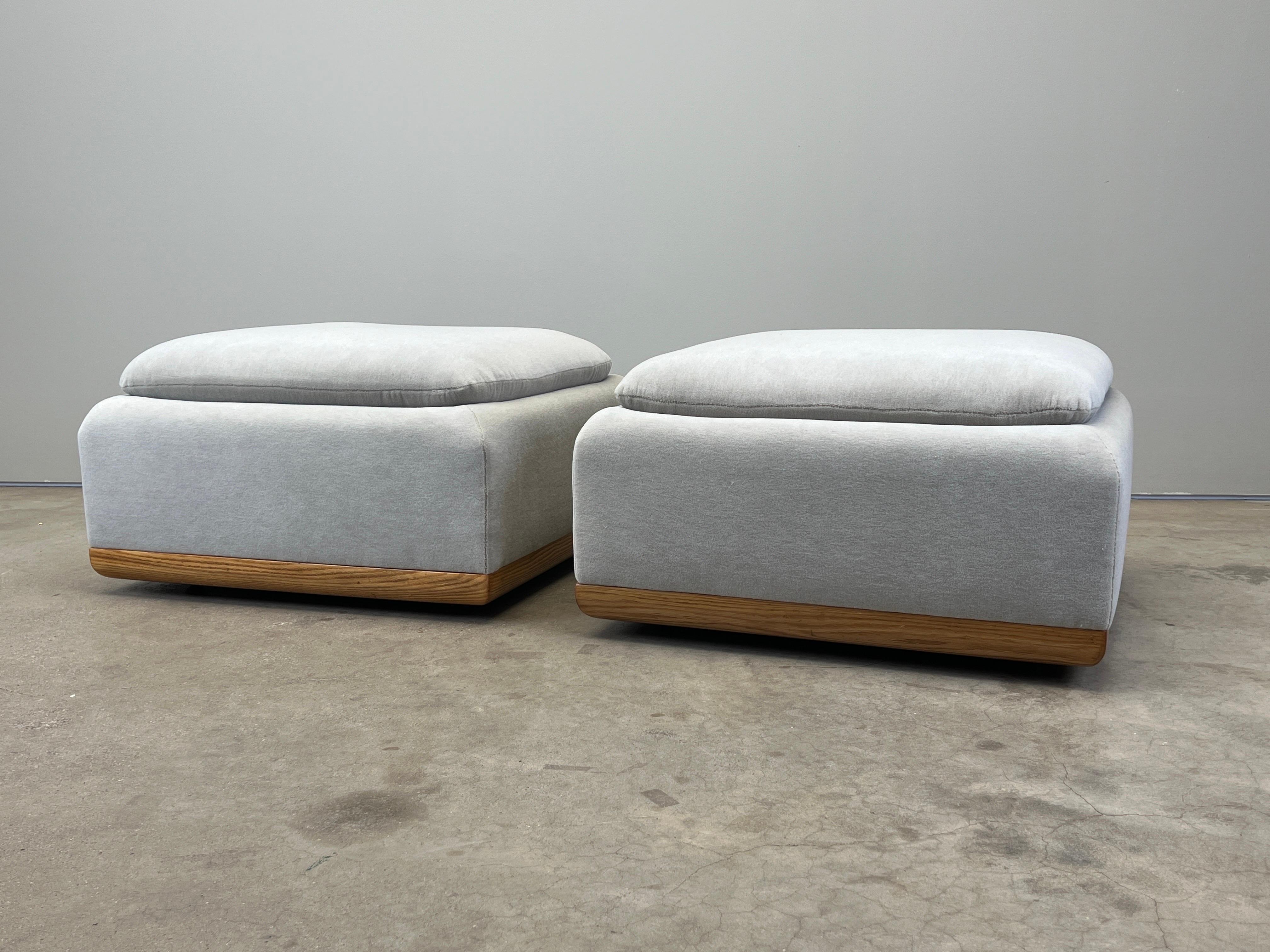 Paire d'ottomans Rolling par Edward Wormley pour Dunbar en vente 7