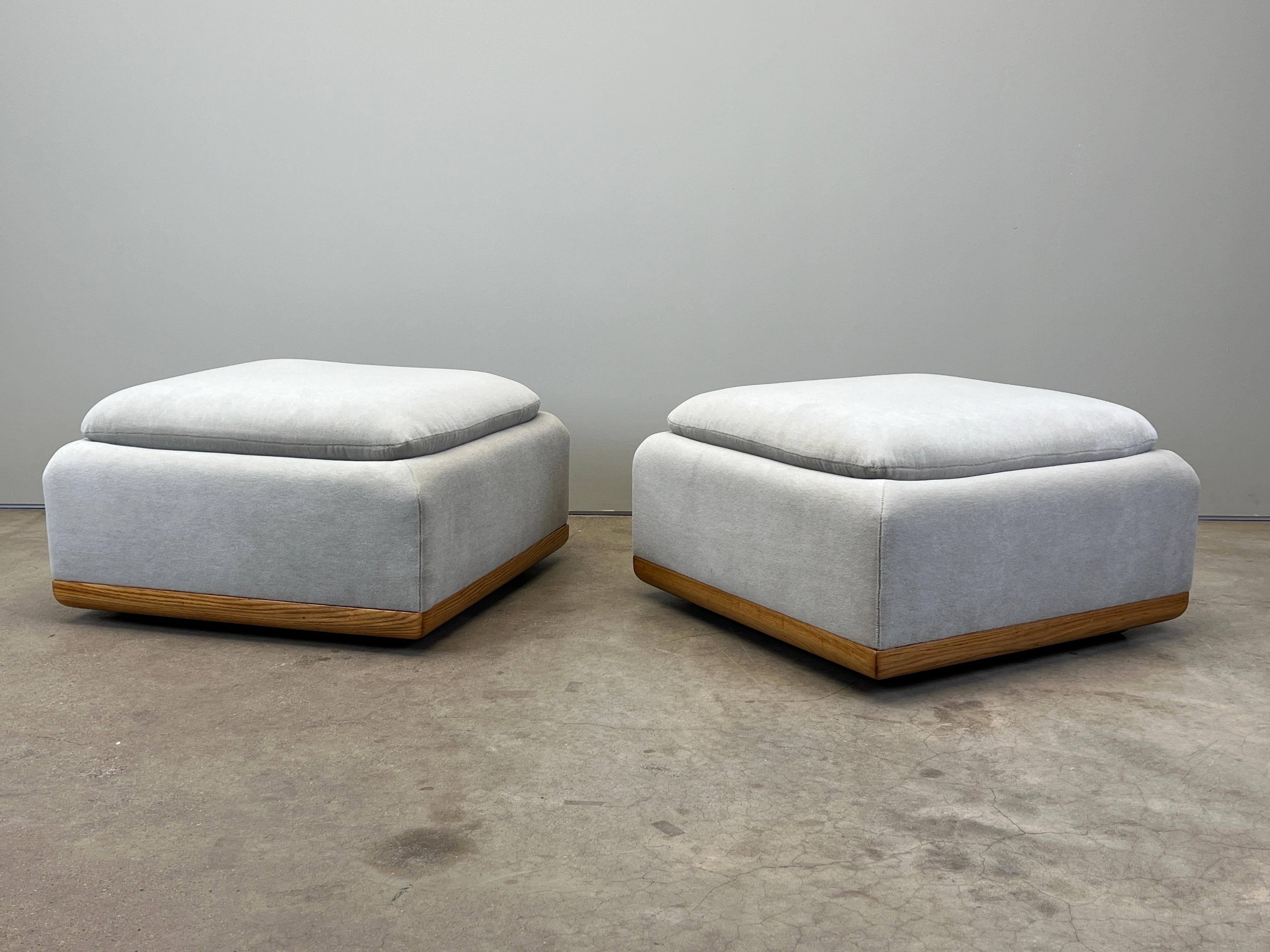 Paire d'ottomans Rolling par Edward Wormley pour Dunbar en vente 4