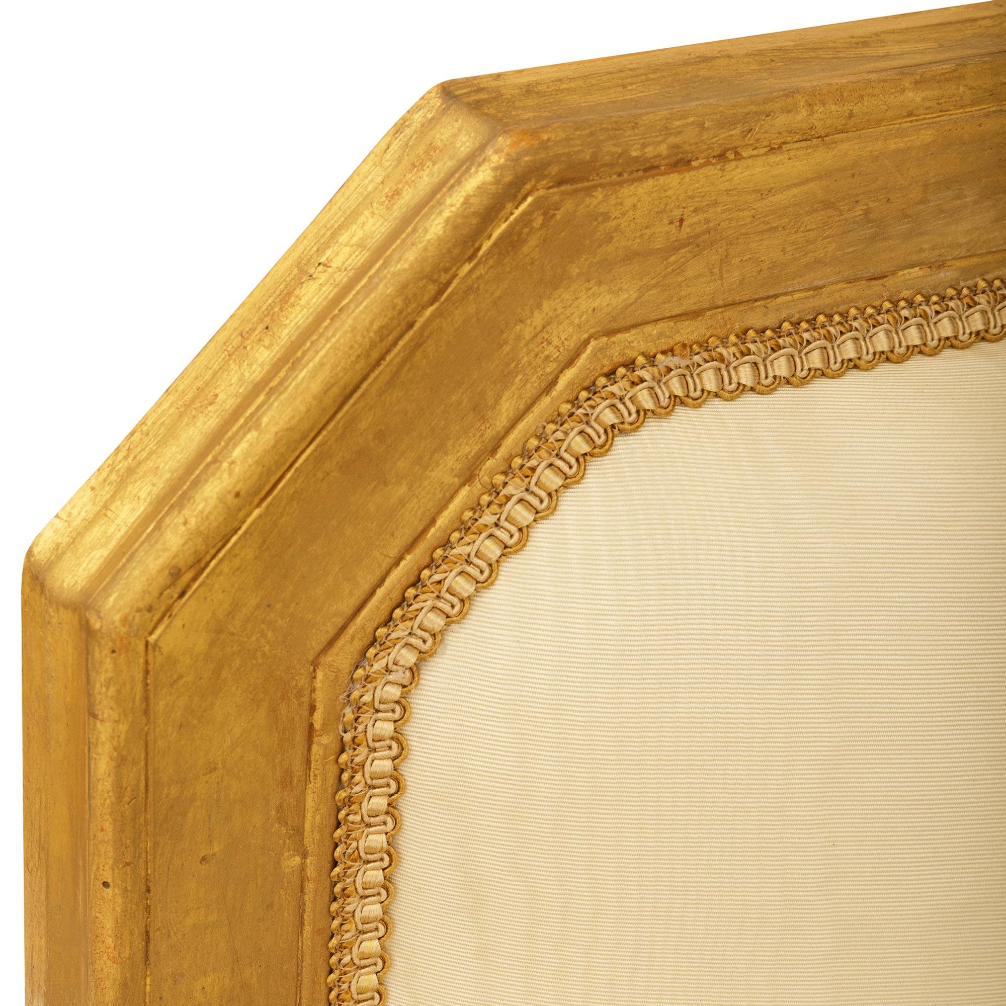 Bois doré paire de canapés romains en bois doré d'époque Louis XVI du XVIIIe siècle en vente