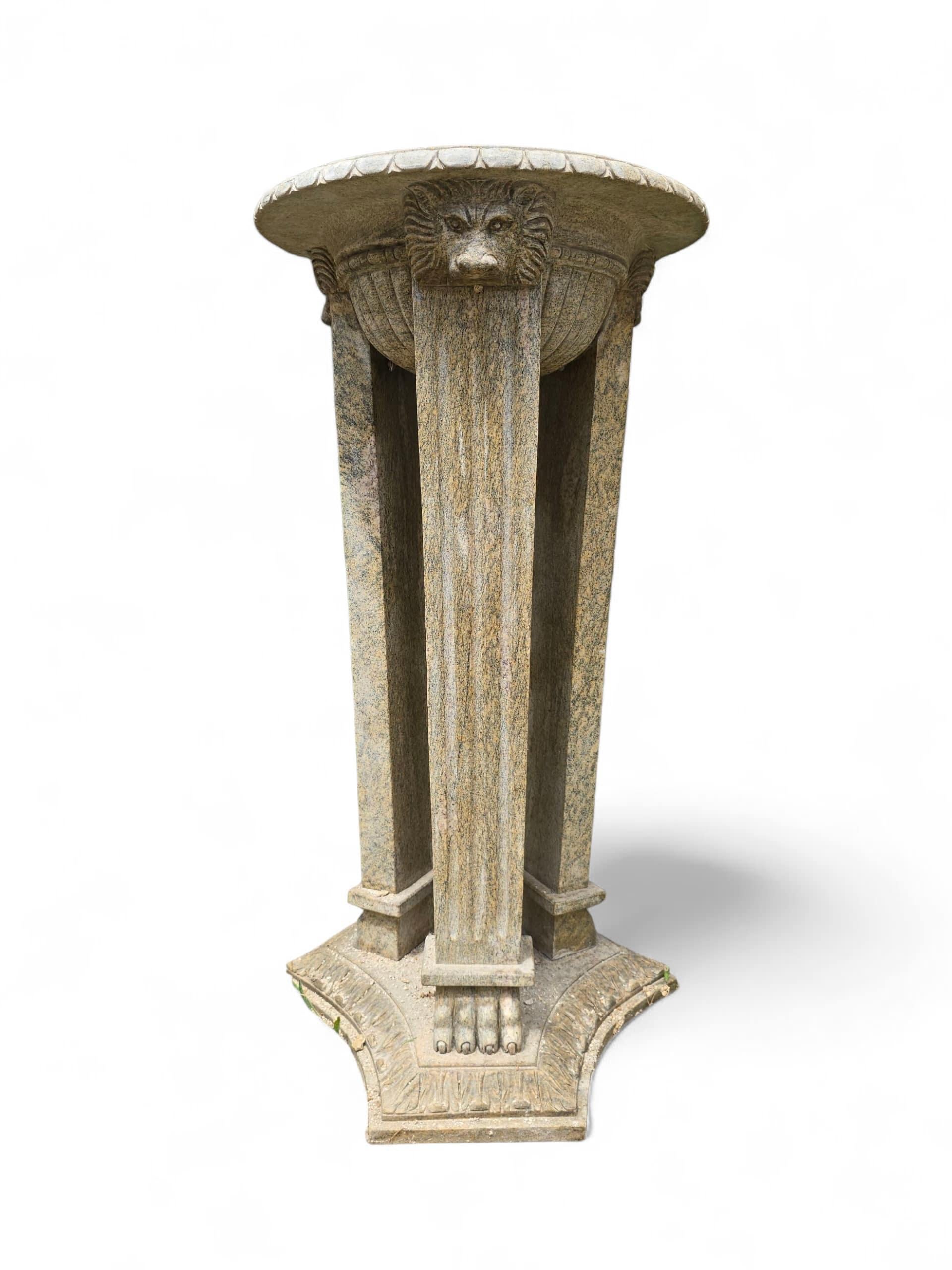 Pair of Roman-Style Granite Pedestals, Italy, 1950s In Good Condition For Sale In Madrid, ES