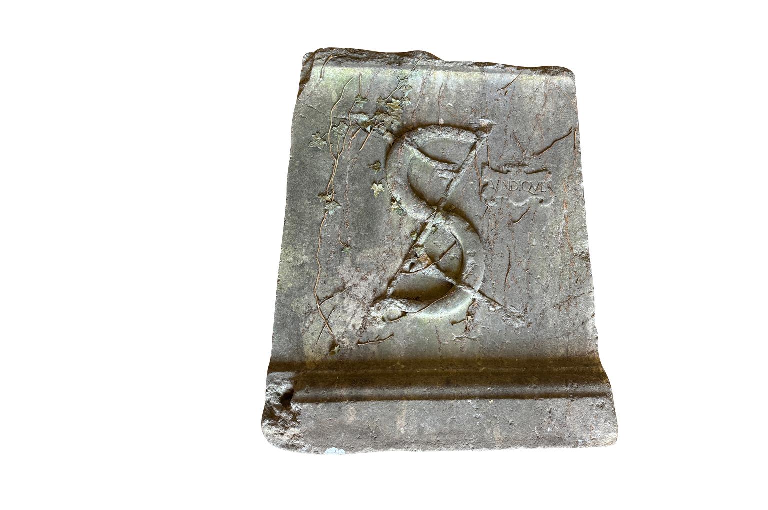 Pair Of Romanesque Stone Blason - Coat Of Arms en venta 1