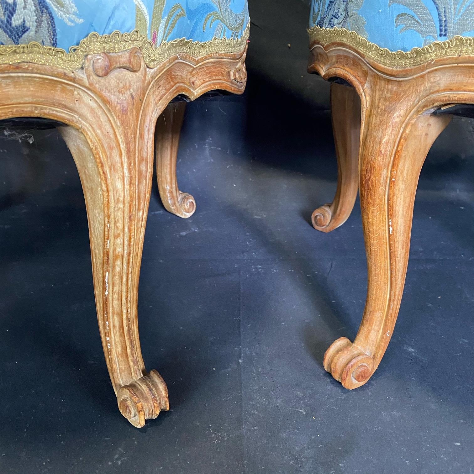 Pair of Romantic 19th Century French Carved Walnut Slipper Chairs 6
