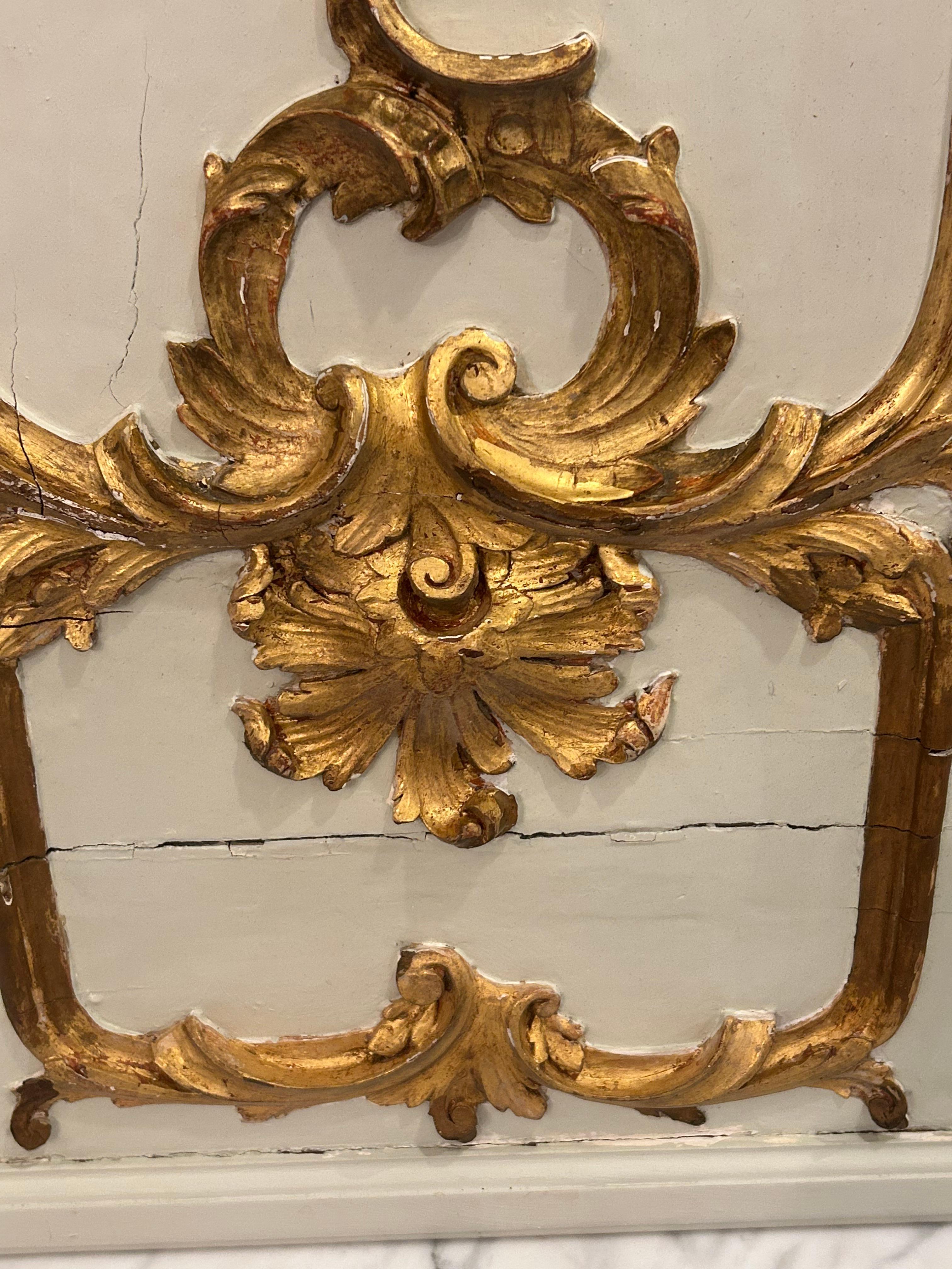 Par de Paneles de Chateau Franceses Románticos Rococo Ornamentados en venta 6
