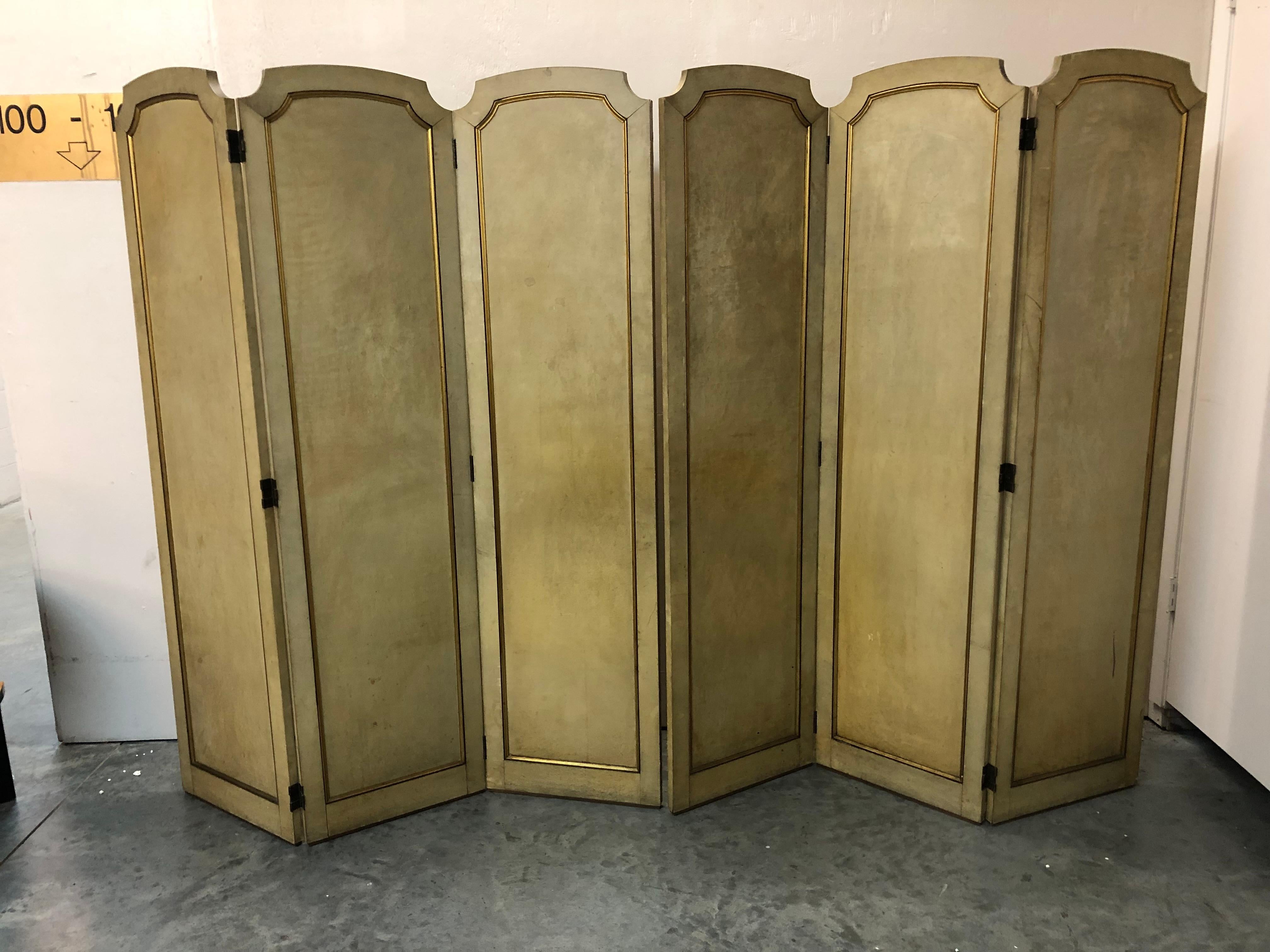 Pair of Room dividers in (parchment leather ) and wood , France, 1920 For Sale 7