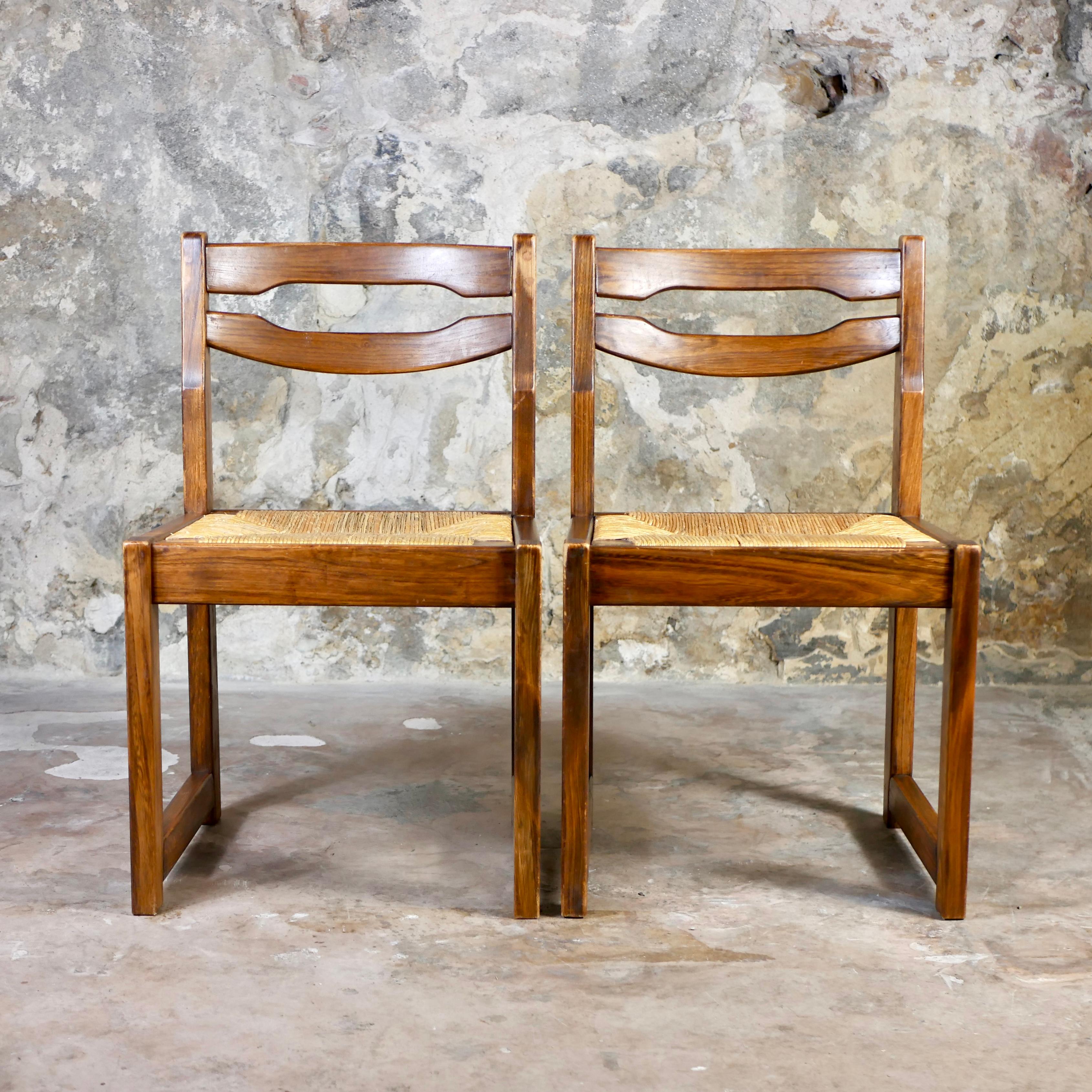 French Pair of rope and elm chairs in the style of Maison Regain, France, 1970s For Sale