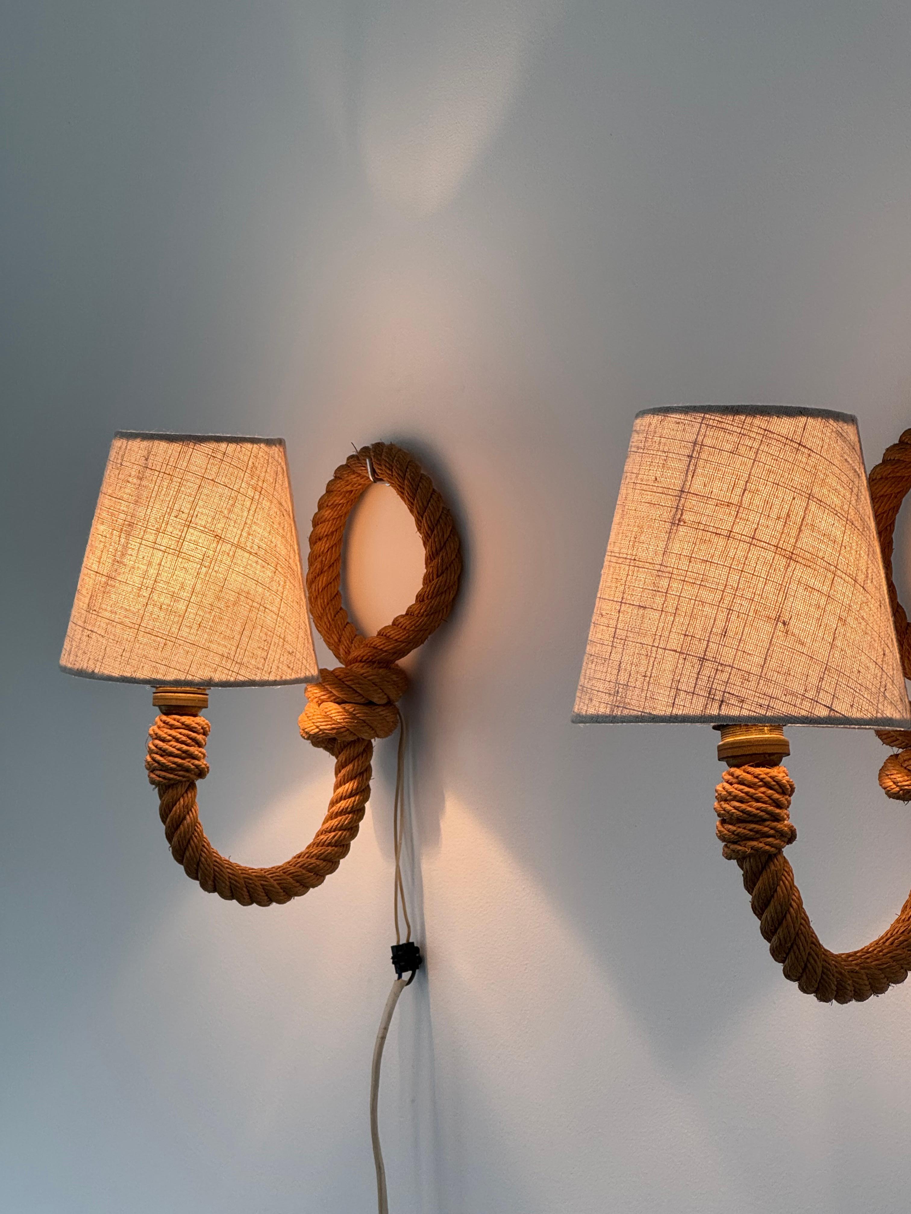 Mid-Century moderno Coppia di applique in corda di Adrien Audoux and Frida Minet, Francia, anni '50 in vendita