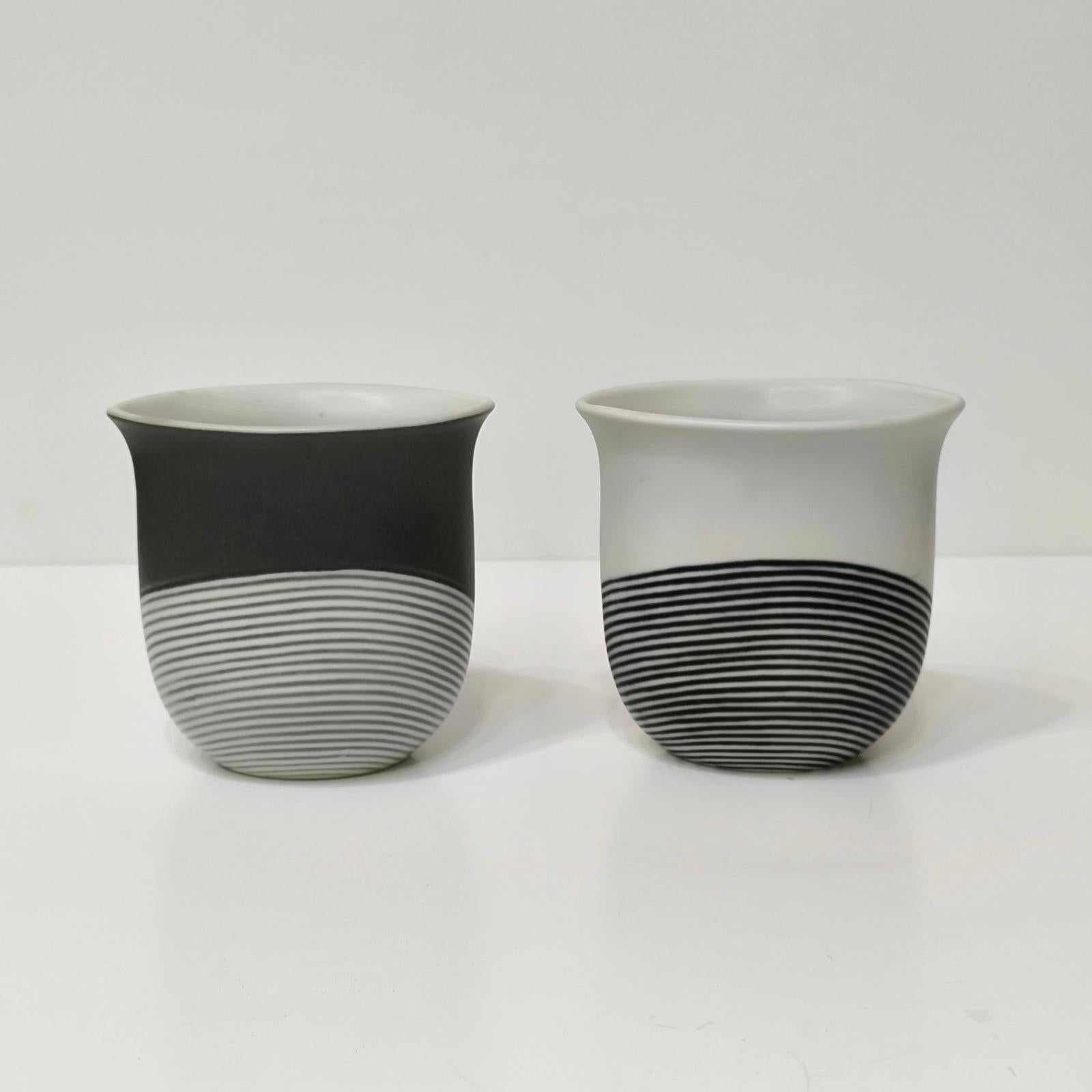 Mid-Century moderno Coppia di vasi in ceramica IPE di Rorstrand, design di Inger Persson, anni '60 in vendita