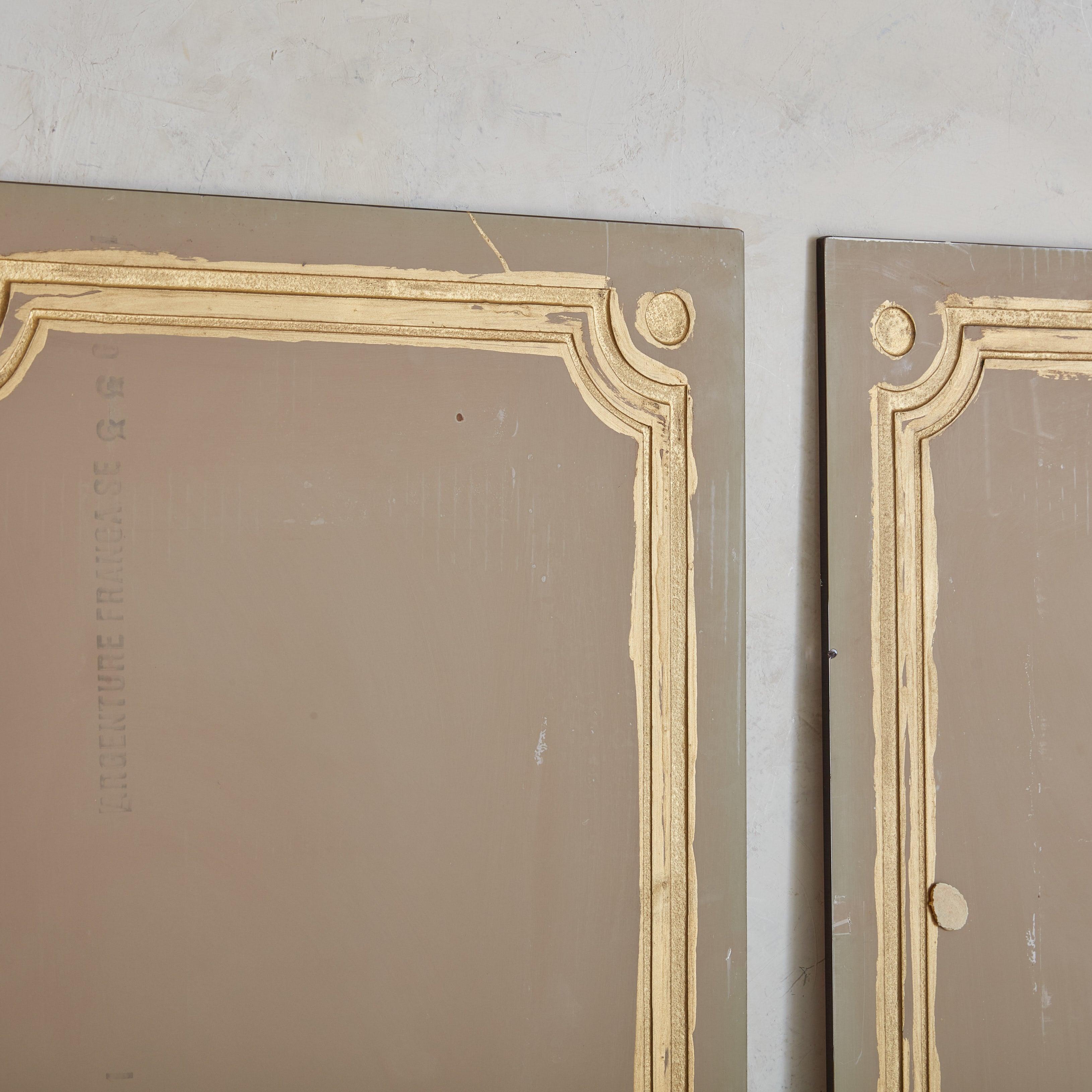 Paire de miroirs peints au dos en or rose n° 04, France, années 1920 en vente 4
