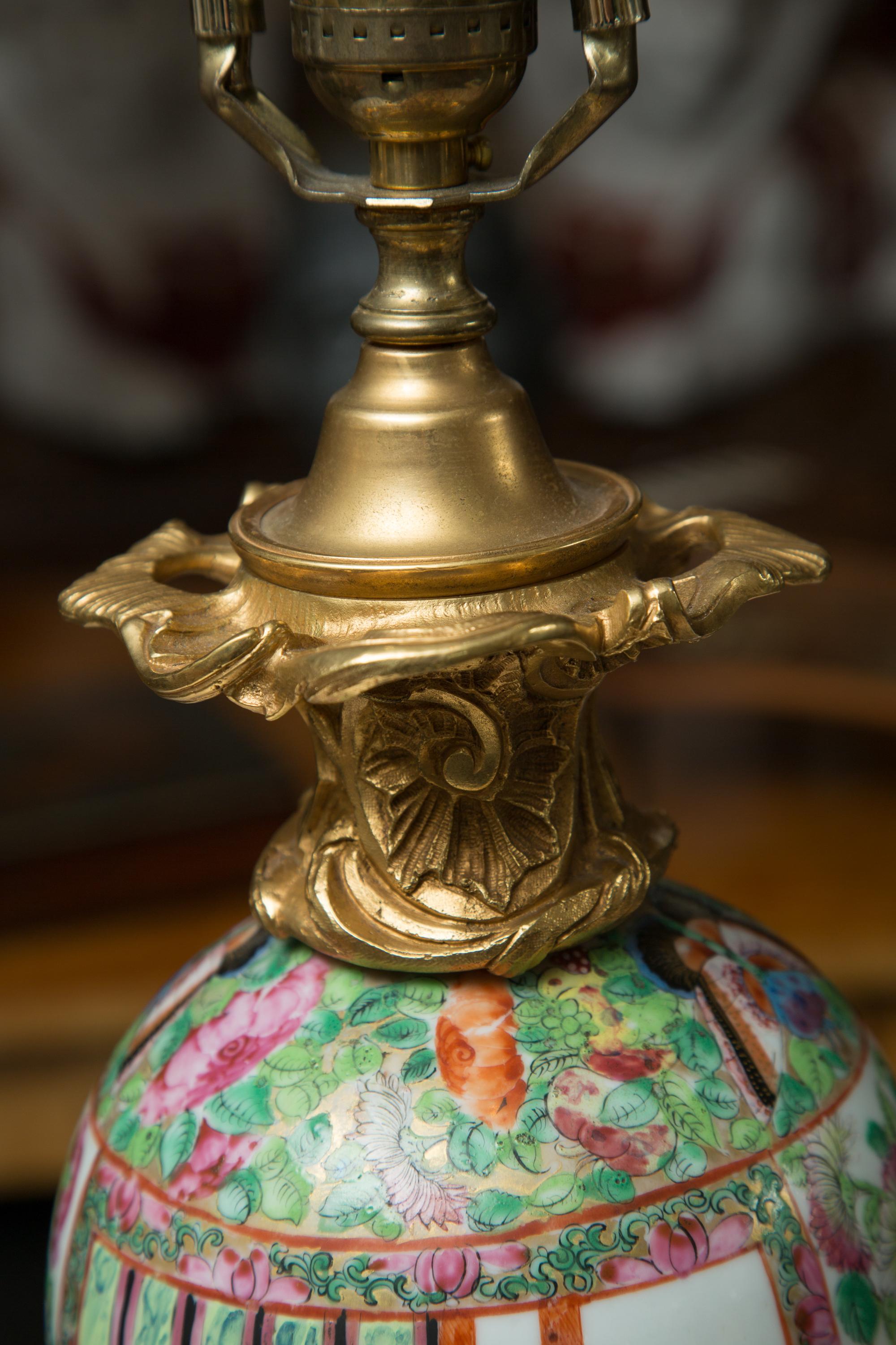 Pair of Rose Medallion Vases as Table Lamps In Good Condition In WEST PALM BEACH, FL