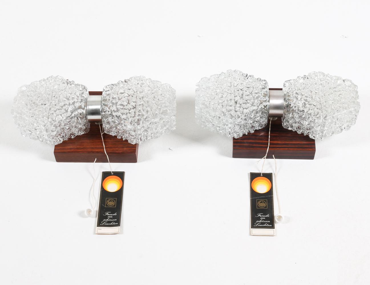 Questo splendido set di appliques è una rara occasione per ottenere un'illuminazione vintage 