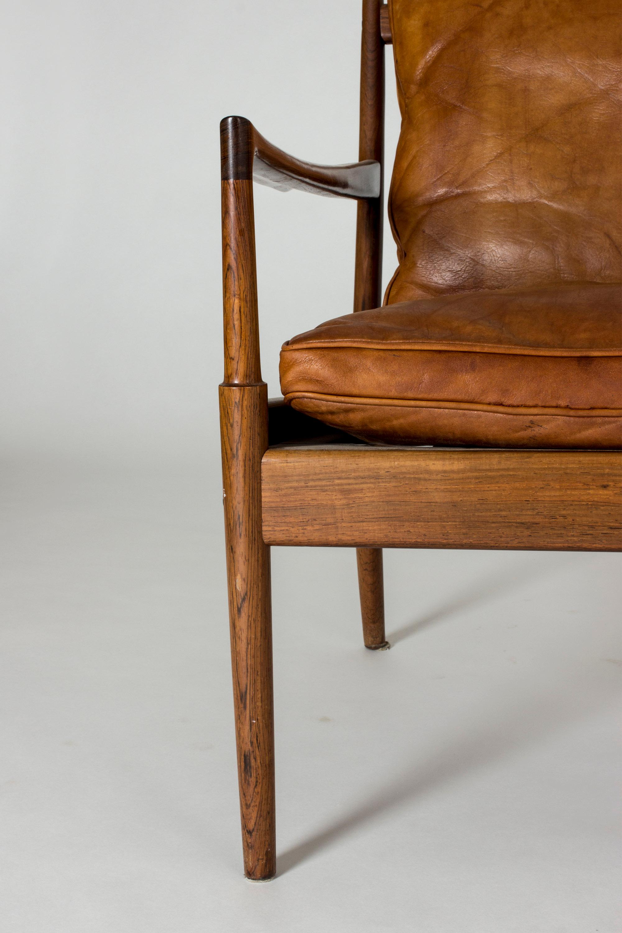 Pair of Rosewood and Leather “Samsö” Lounge Chairs by Ib Kofod Larsen 4
