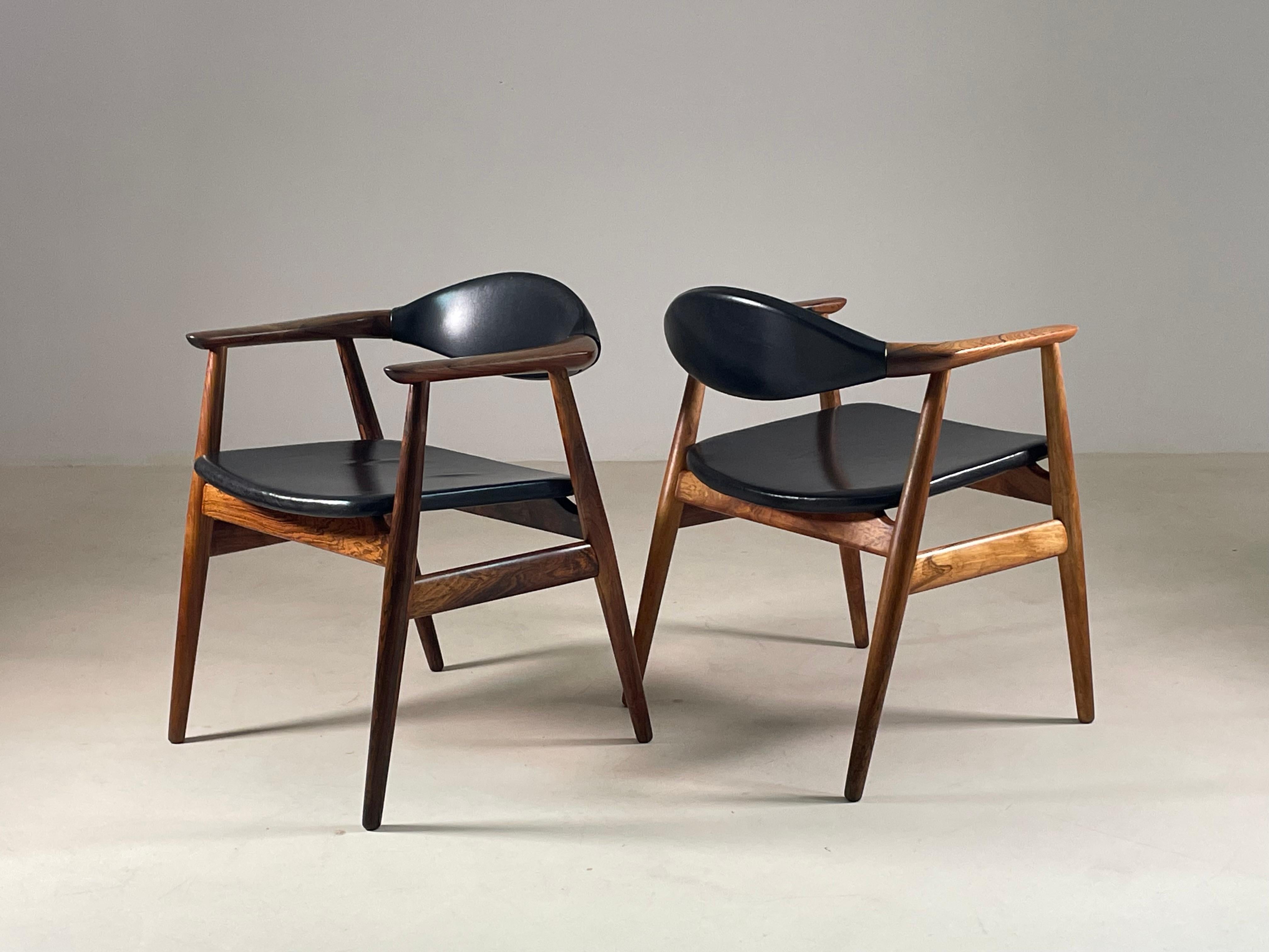 Pair of rosewood armchairs by Erik Kirkegaard for Glostrup, Denmark For Sale 6