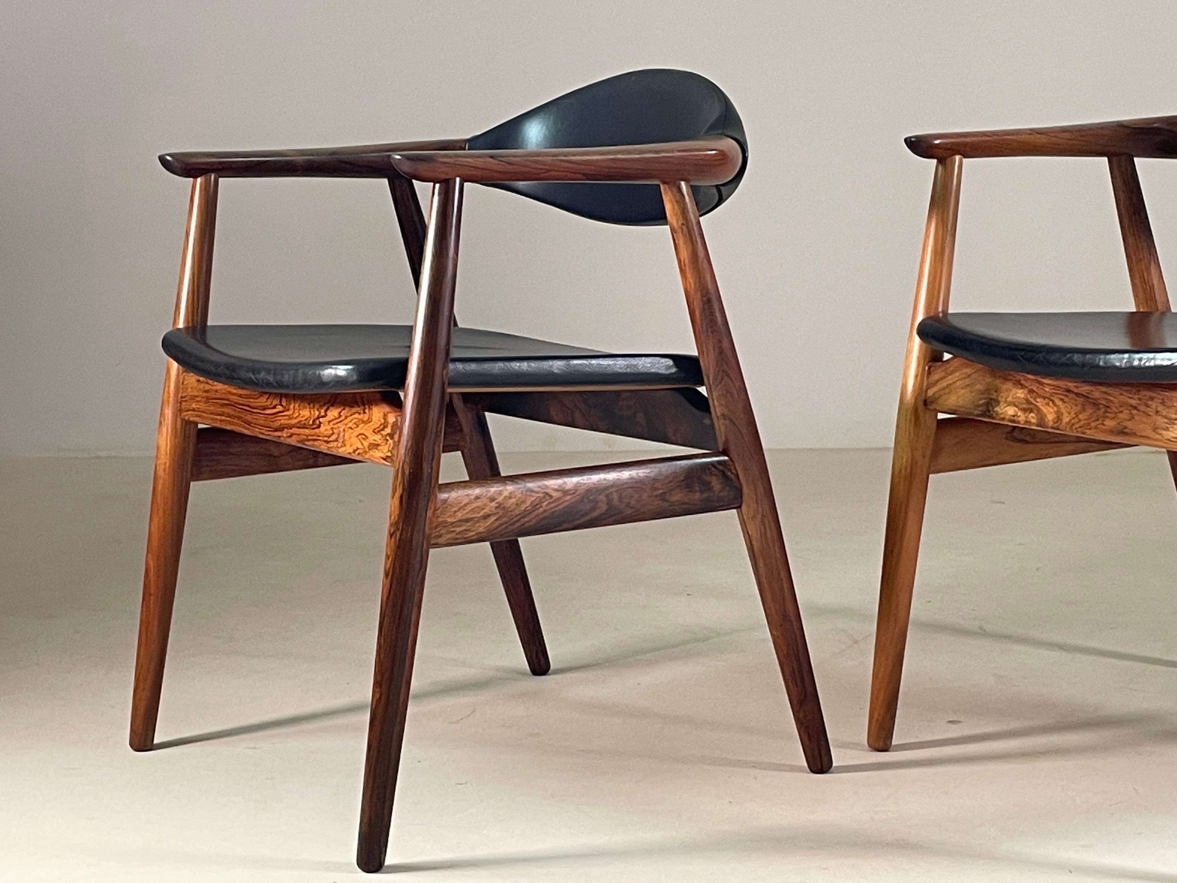Danish Pair of rosewood armchairs by Erik Kirkegaard for Glostrup, Denmark For Sale