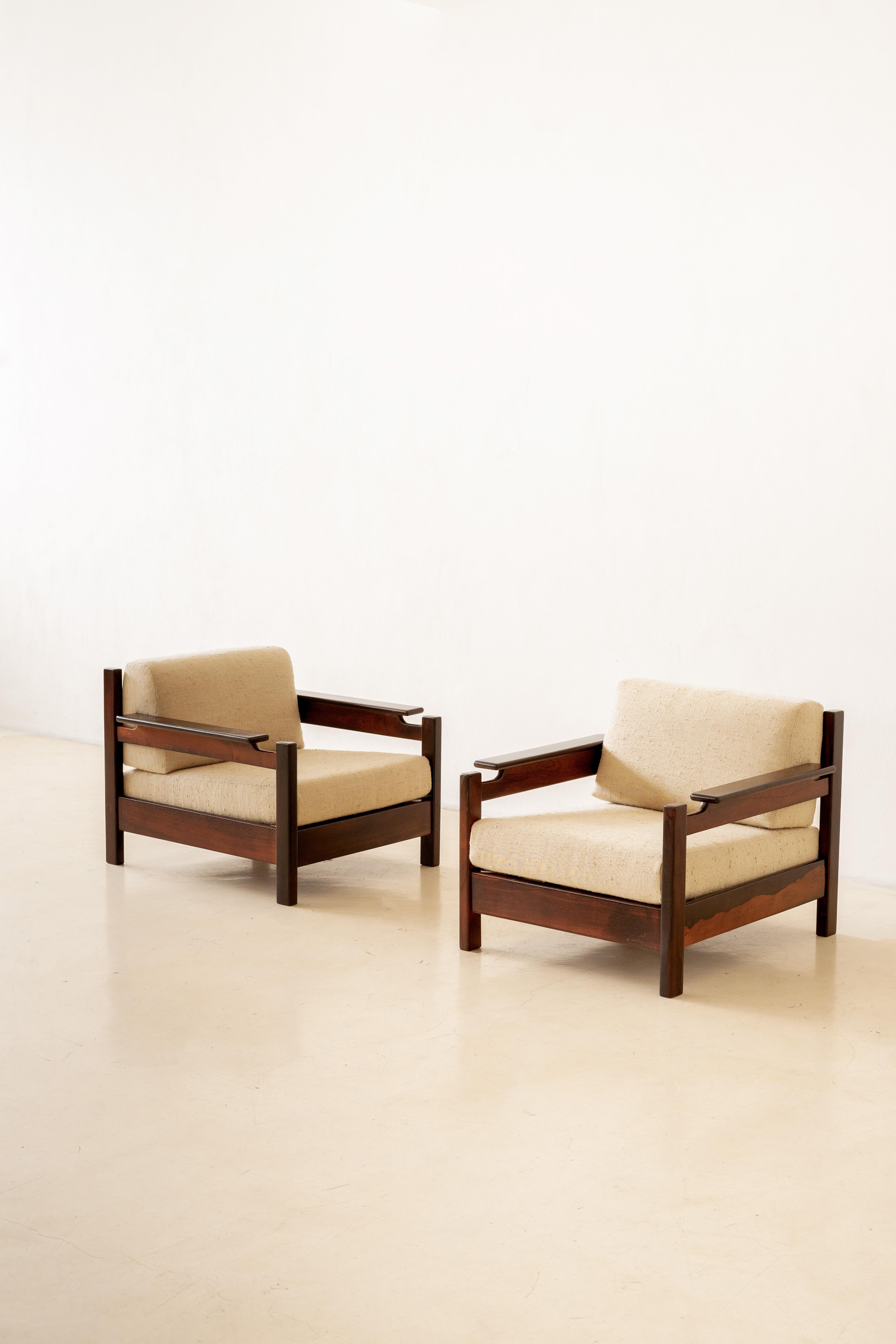 Brazilian Pair of Rosewood Armchairs by Fatima Arquitetura e Interiores, 1960s, Brazil For Sale