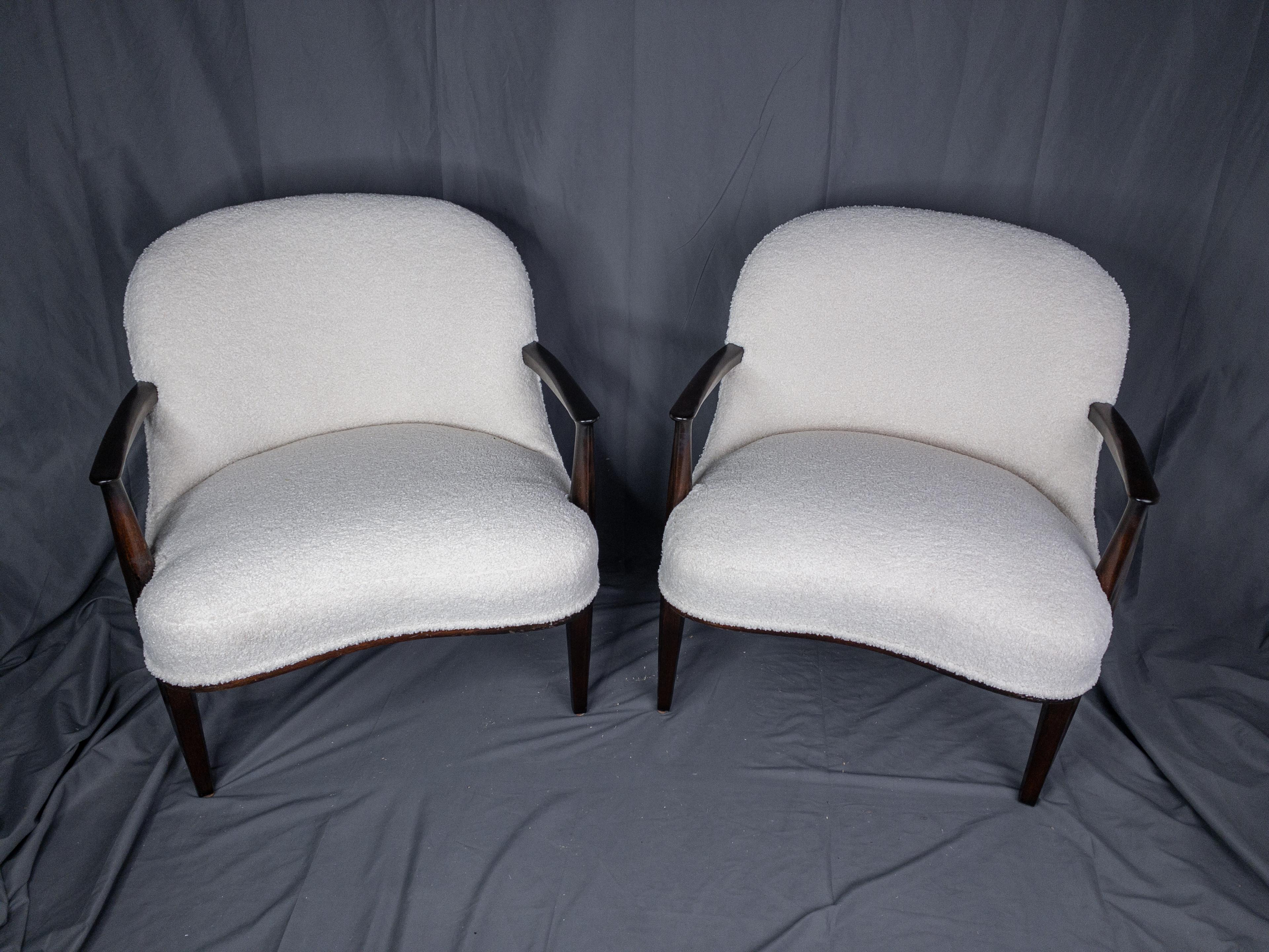 Mid-Century Modern Pair of Edward Wormley Rosewood Janus Lounge Chairs in Bouclé Fabric for Dunbar For Sale