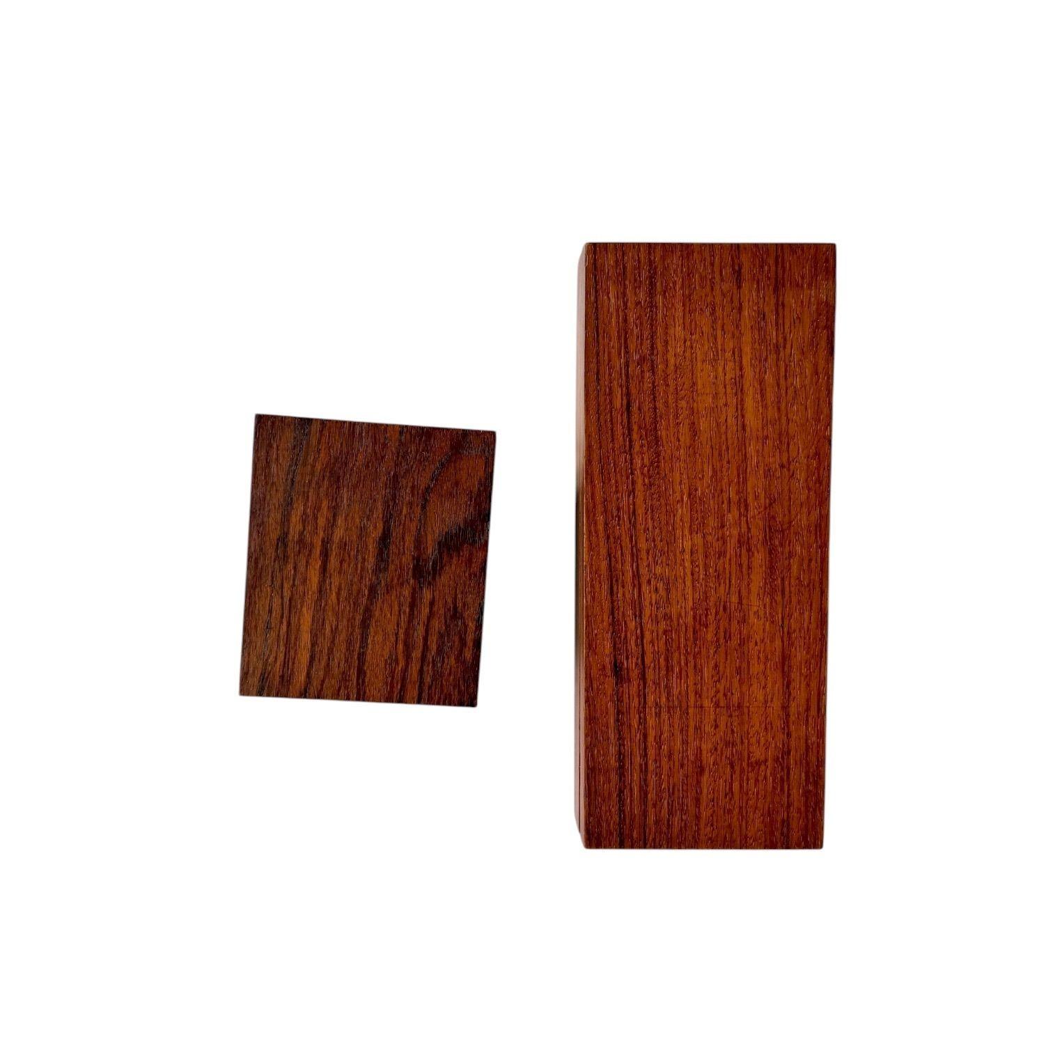 Milieu du XXe siècle Paire de commodes en bois de rose avec couvercles, 1960 en vente