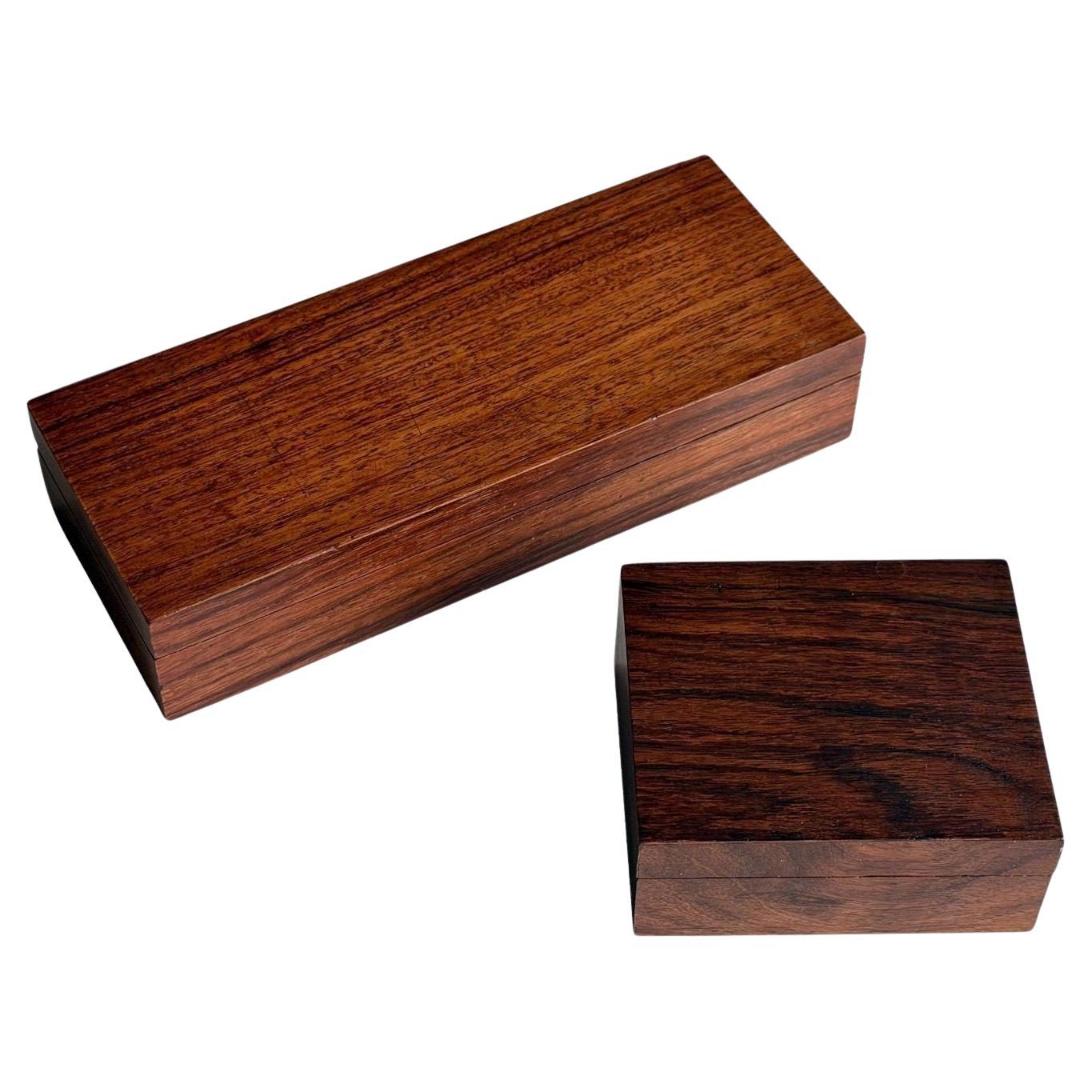 Paire de commodes en bois de rose avec couvercles, 1960 en vente