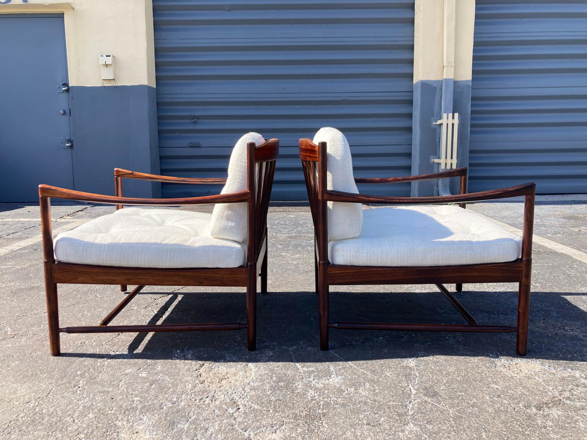 Fabric Pair of Rosewood Lounge Chairs Attributed to Kofod Larsen, Danish Modern For Sale