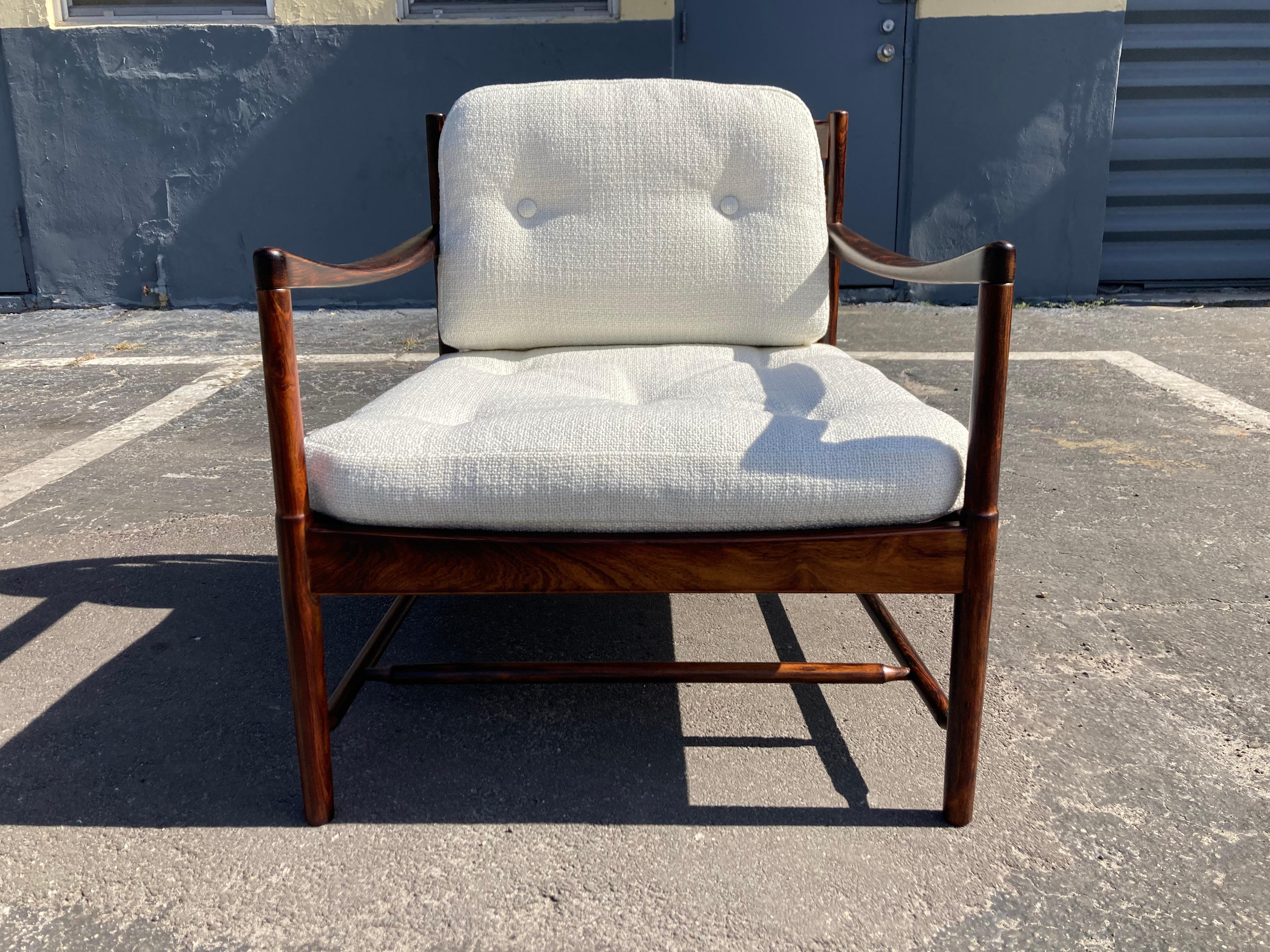 Pair of Rosewood Lounge Chairs Attributed to Kofod Larsen, Danish Modern For Sale 2