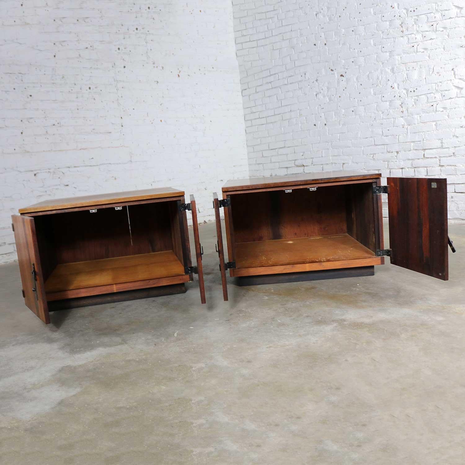 Mid-Century Modern Pair of Rosewood Midcentury Square End Table Cabinets