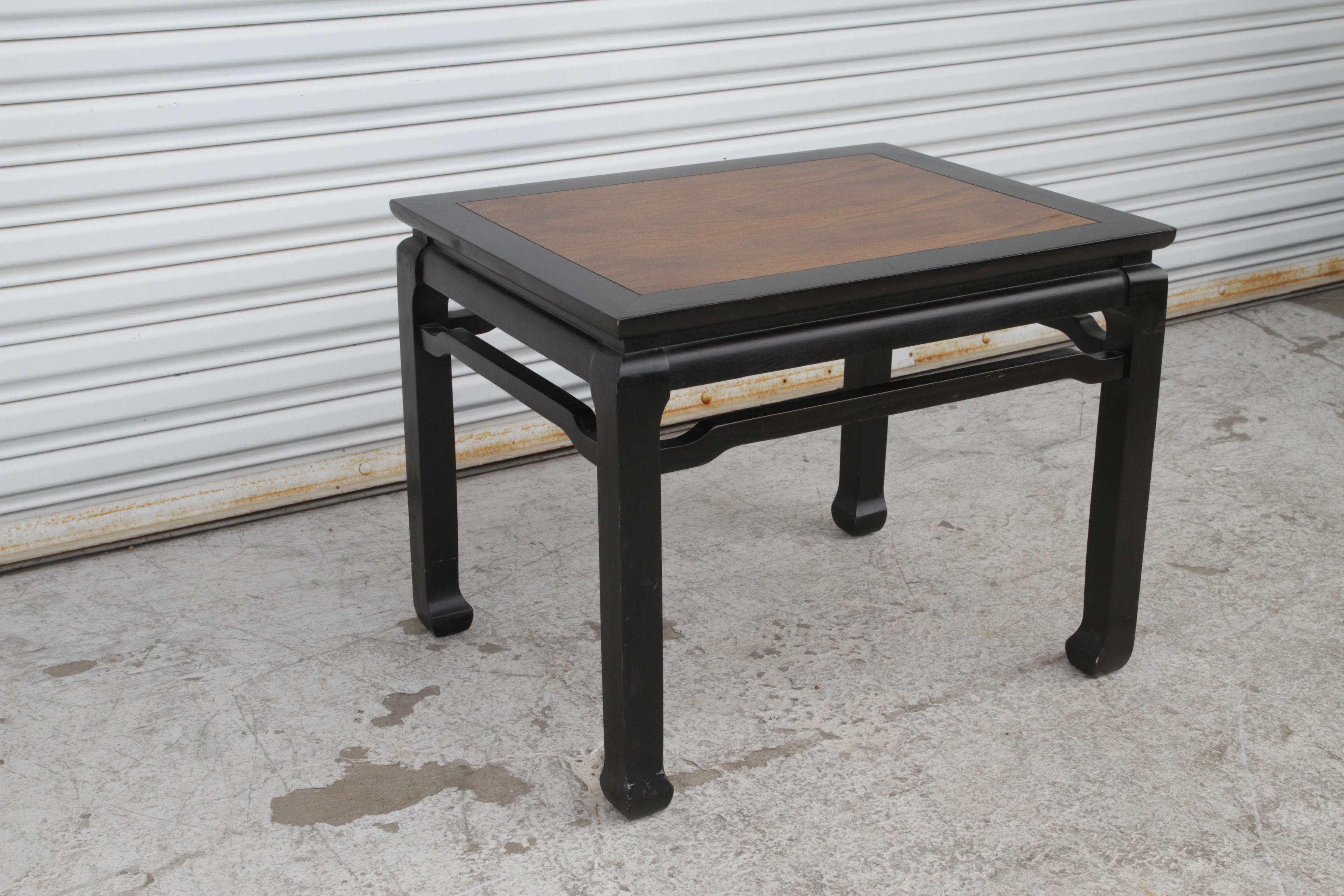 Pair of Walnut and Black Lacquer Chin Hua End Tables with Ming Style Legs For Sale 2