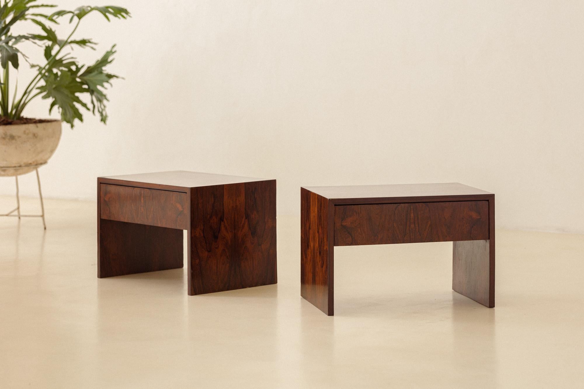 Pair of Rosewood Nightstands by Unknown Designer, 1960s, Brazilian Midcentury For Sale 7