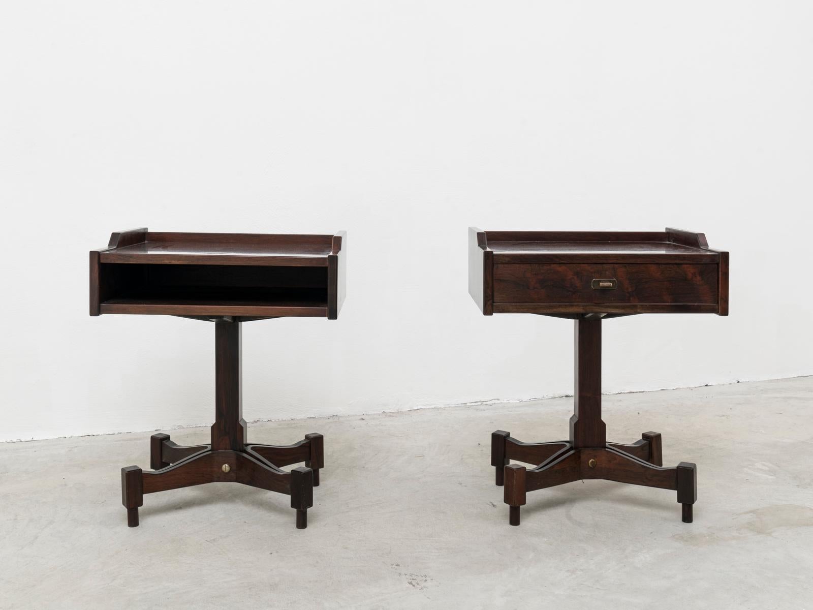 This pair of nightstands were designed by Italian architect, interior designer and professor Claudio Salocchi for Sormani in 1962. They are catalogued as model SC-50, also known as 
