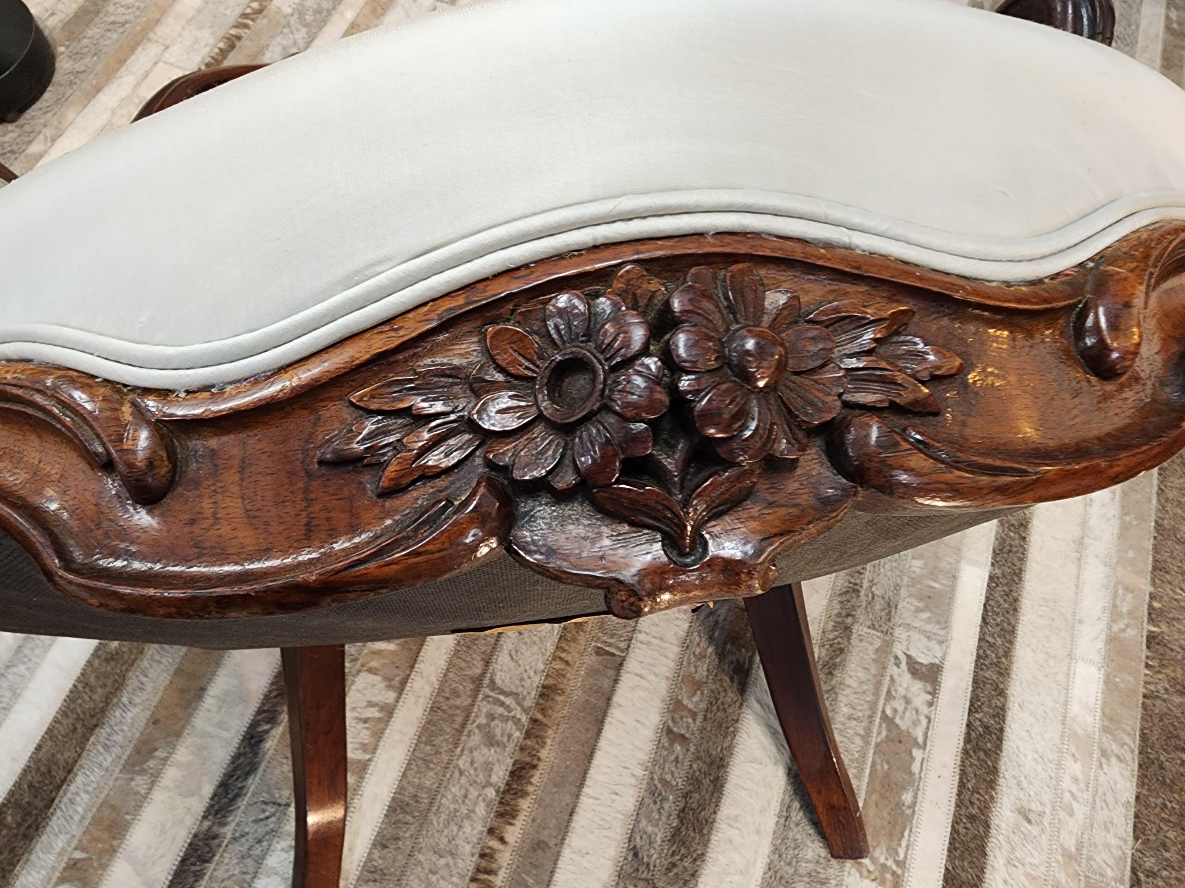 Rosewood Rococo Revival Slipper Chairs France A Pair  For Sale 2