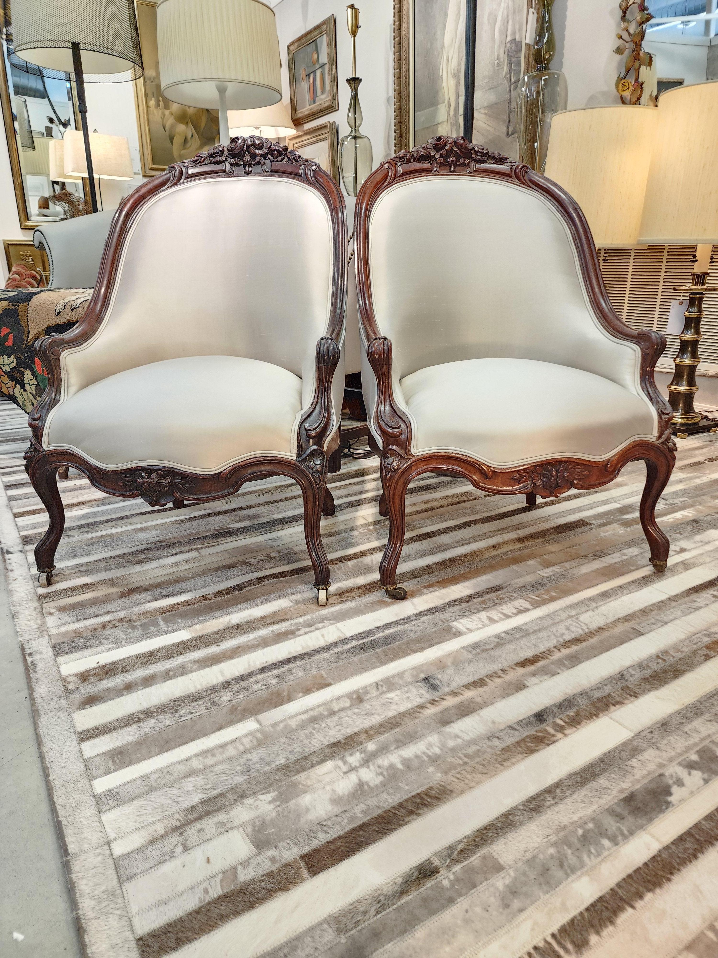 Hand-Carved Rosewood Rococo Revival Slipper Chairs France A Pair  For Sale
