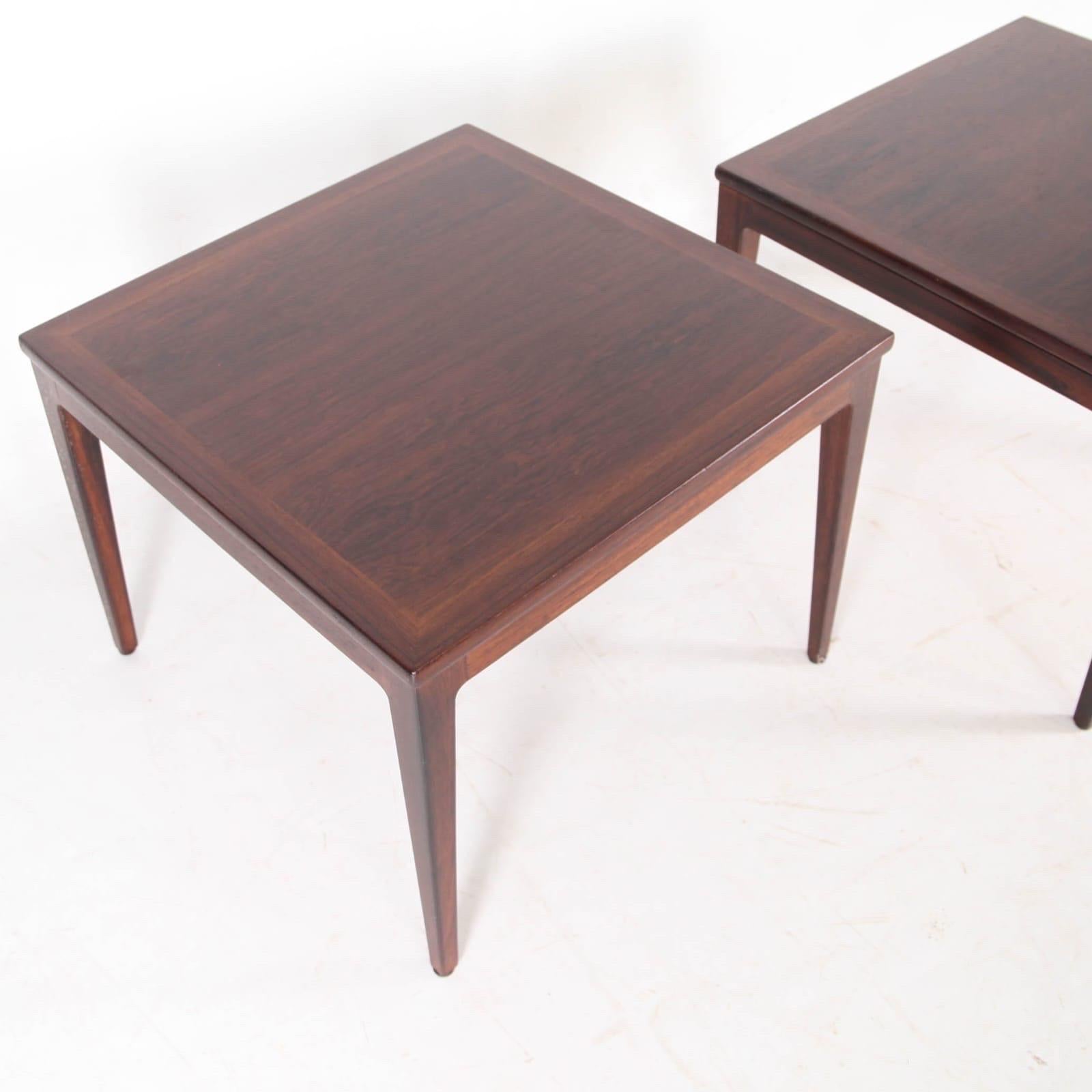 Paire de tables d'appoint en bois de rose en vente 1