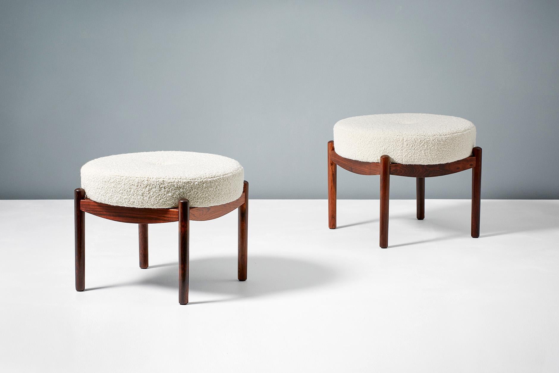 Spottrup Mobler

Round ottomans, 1950s

Rosewood frames with round seat pads covered in Italian bouclé wool fabric.

      