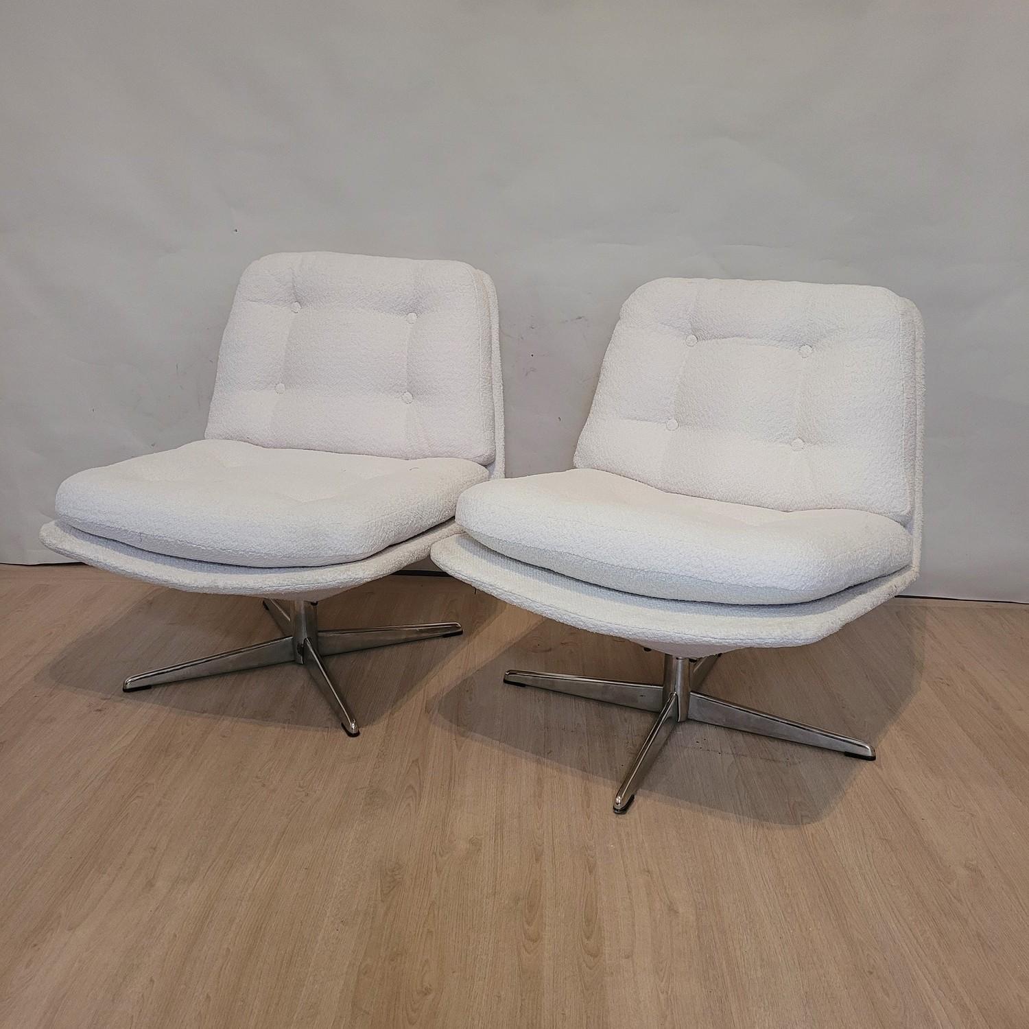 Pair Of Rotating Low Chairs, Bouclette Fabric, 20th Century For Sale 5