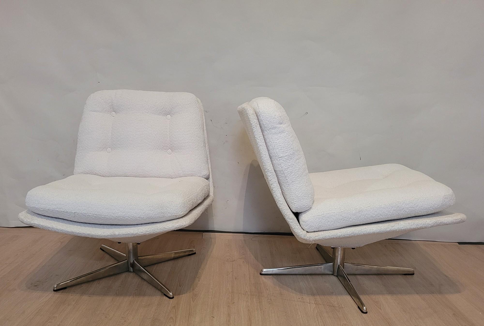 Mid-Century Modern Pair Of Rotating Low Chairs, Bouclette Fabric, 20th Century For Sale