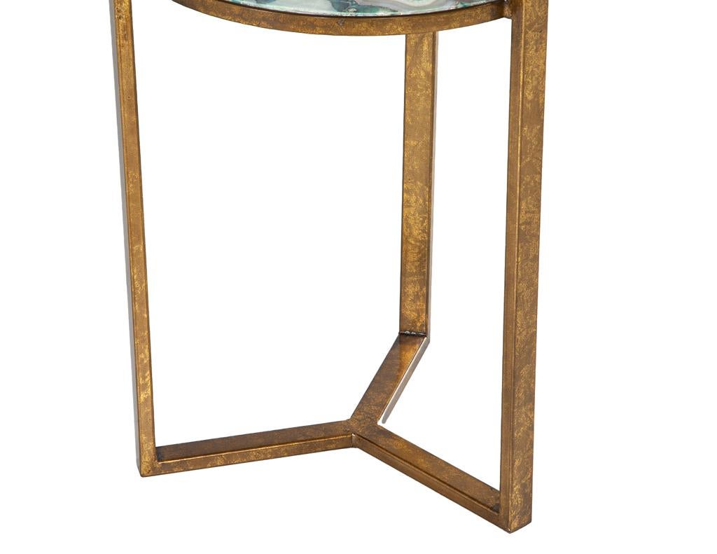 Late 20th Century Pair of Round Agate Top Accent Tables For Sale