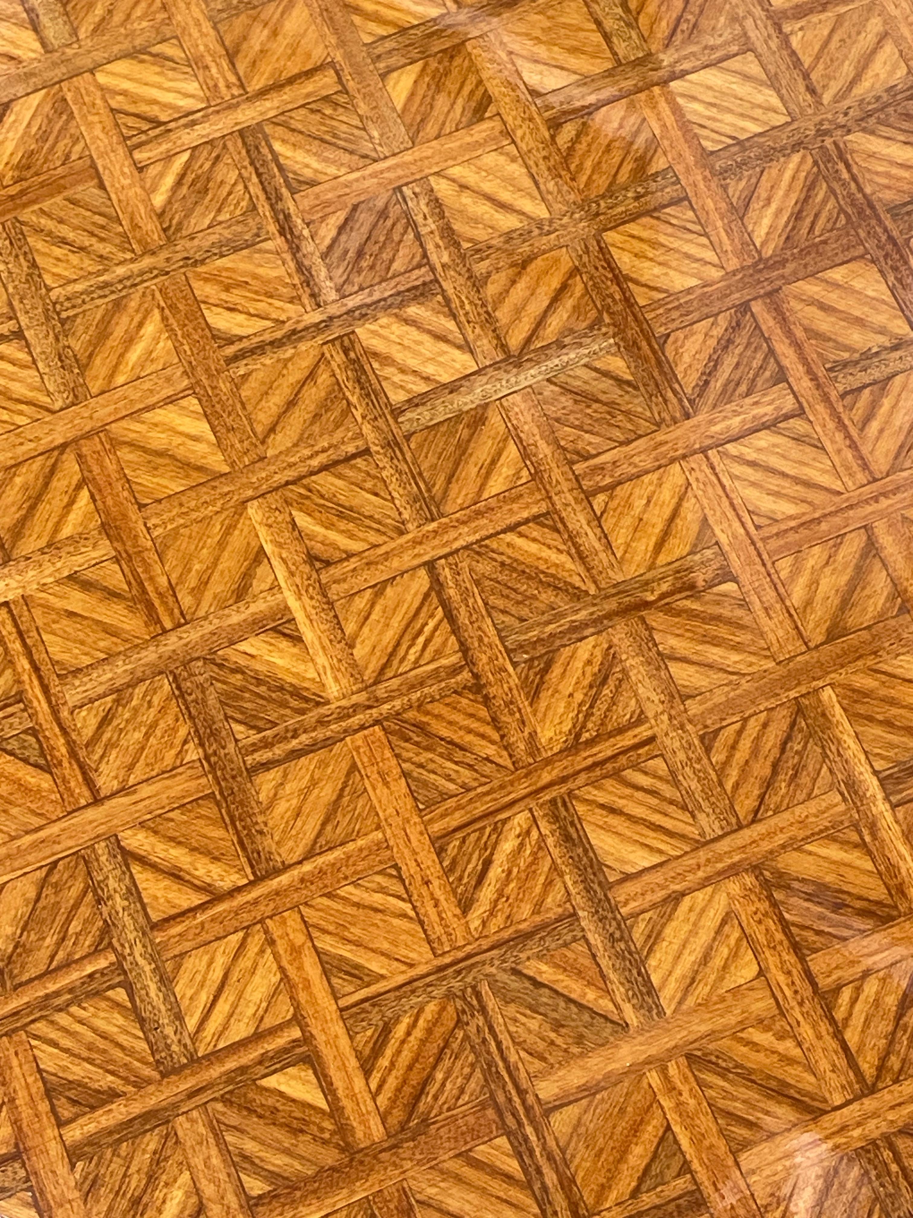 Pair of round Art Deco coffee tables en vente 6