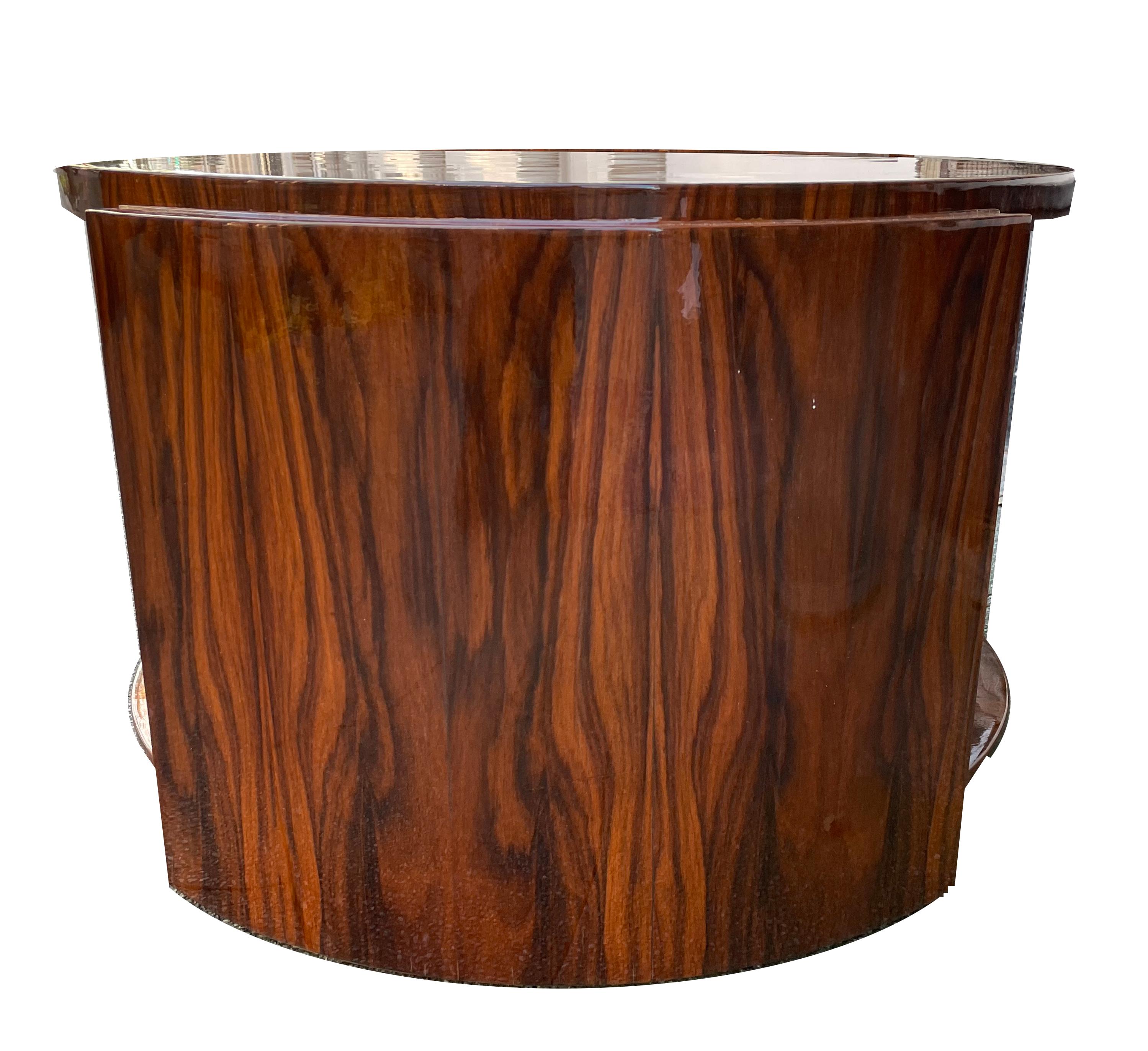 Pair of round Art Deco coffee tables en vente 8