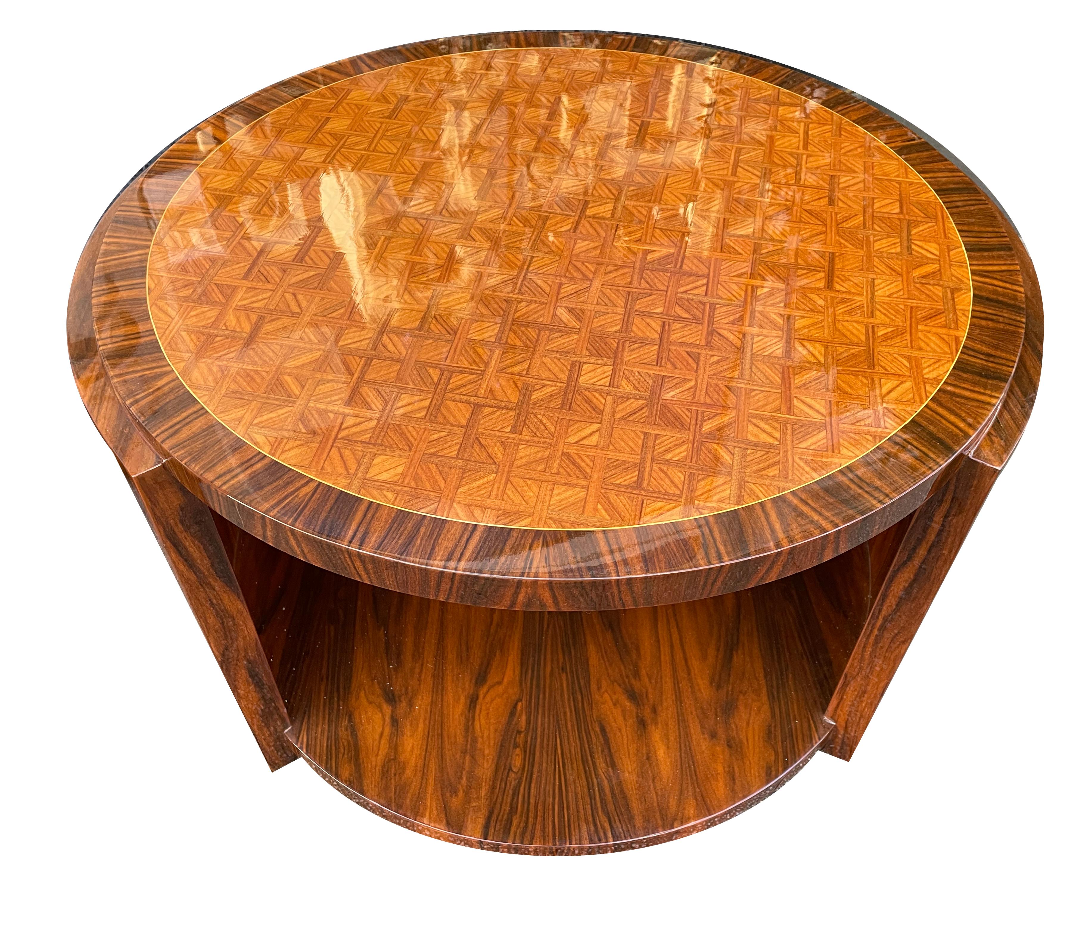 Pair of round Art Deco coffee tables en vente 10