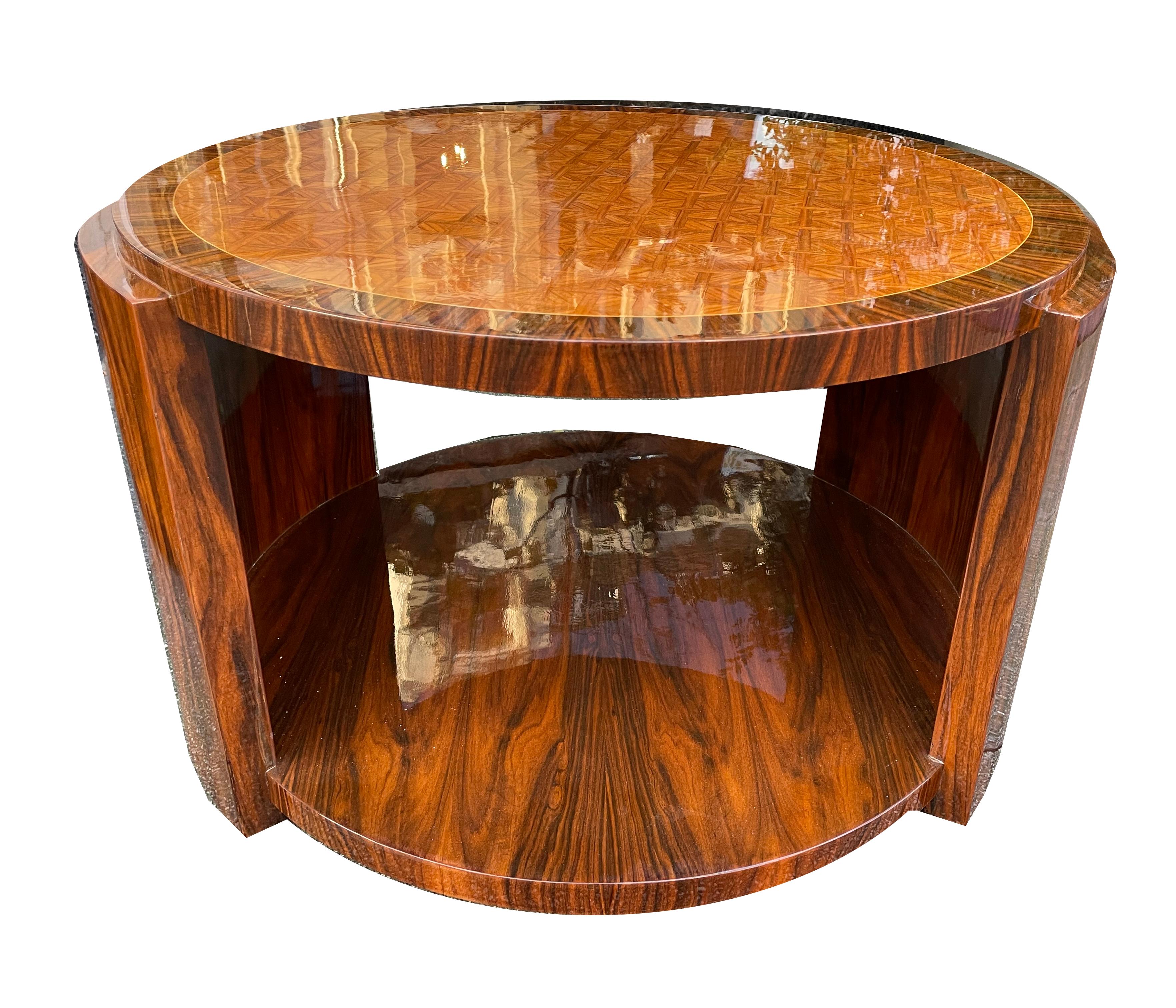 Pair of round Art Deco coffee tables en vente 11