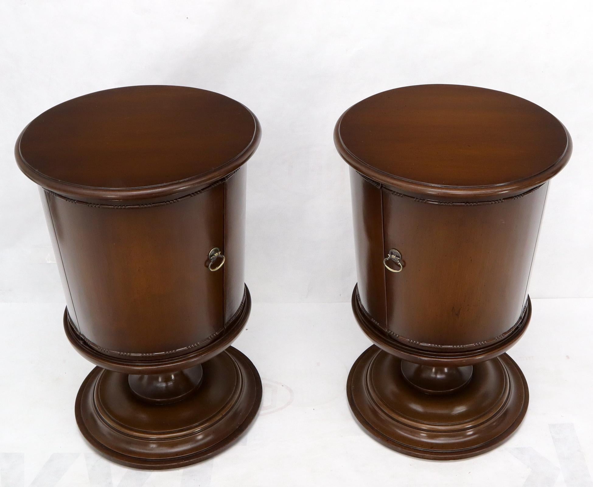 Lacquered Pair of Round Barrel Shape One Door Compartment End tables Night Stands For Sale
